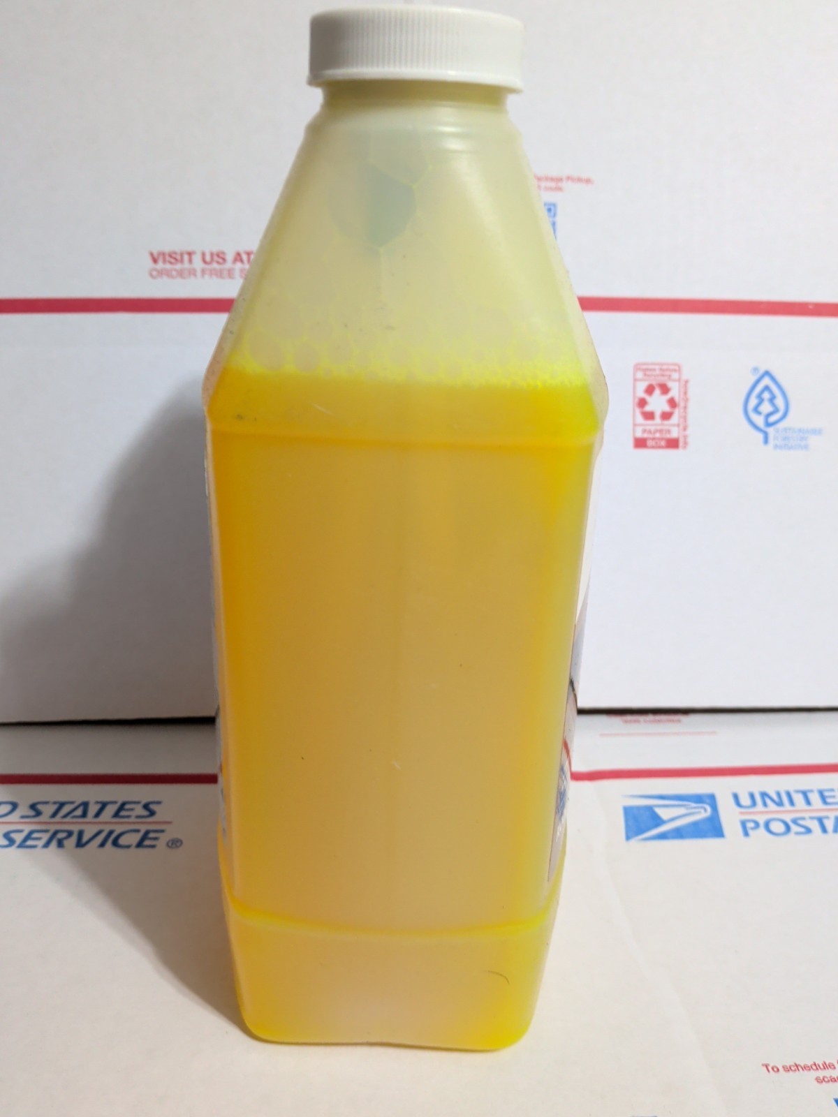 New Betco ph7 Ultra floor cleaner 2L ( 67.6 fl Oz) bottle 9082
