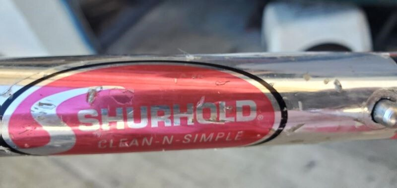 SHURHOLD Heavy Duty Deck Brush w/ Telescoping Handle 40″-72″ (101cm-182cm) Used