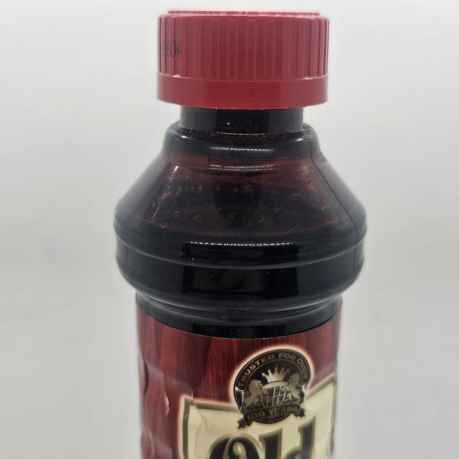 USED Vintage Old English Scratch Cover For Dark Woods, 8oz Bottle