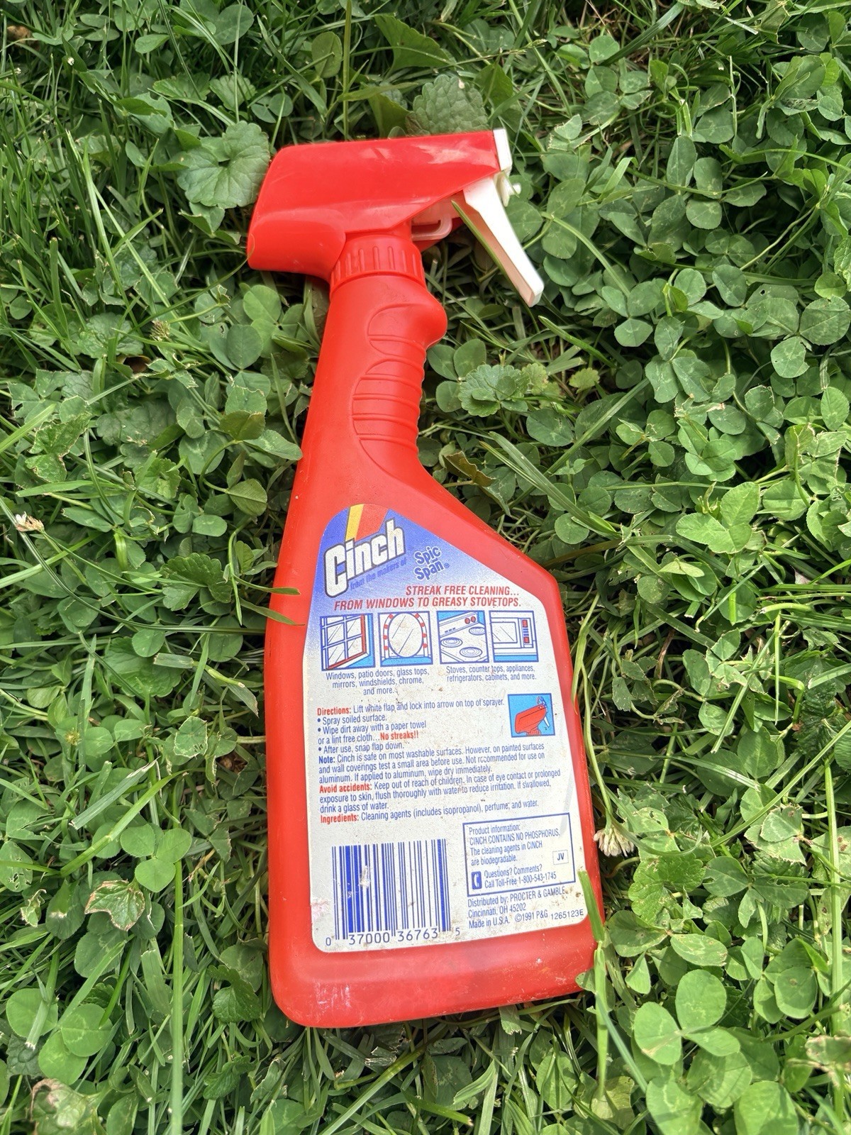 1991 Spic and Span Cinch Cleaner 17oz Red Spray Bottle Full Vintage retro
