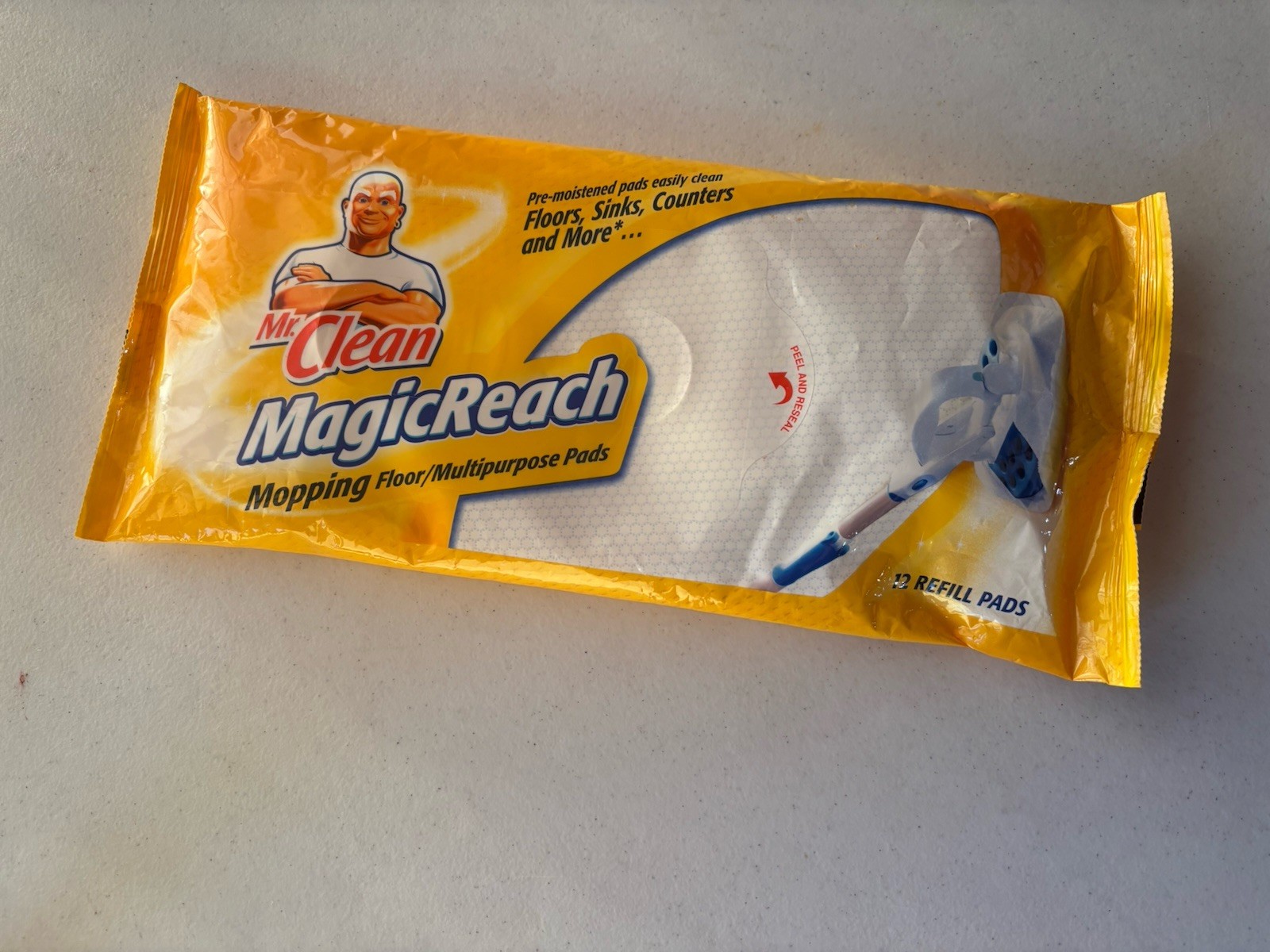 New Mr. Clean MagicReach Mopping Floor Multipurpose 12 Refill Pads Disco Sealed