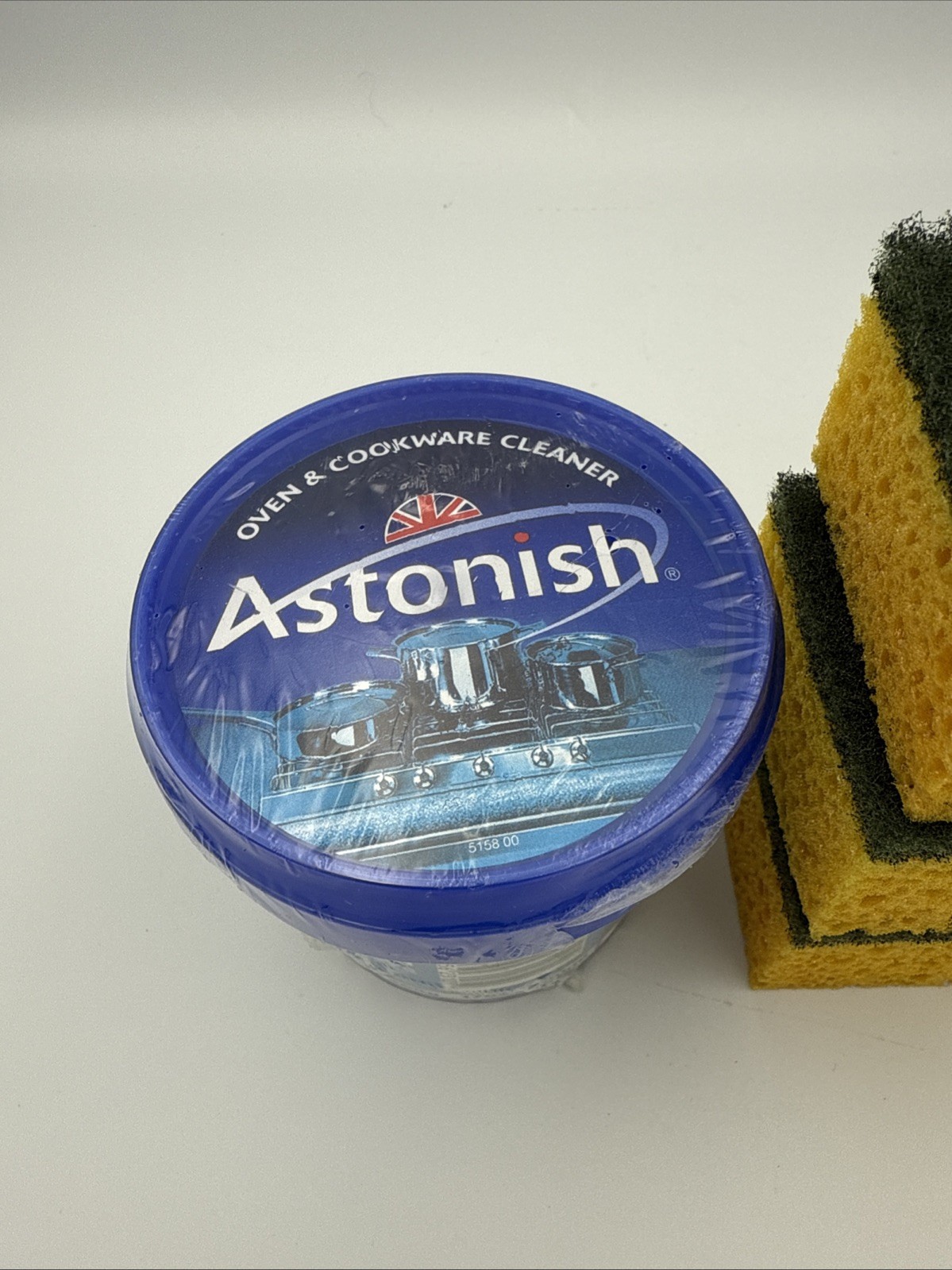 NIP Astonish Oven & Cookware Cleaner Cleaning Paste 500g 17oz 300mL With Sponges