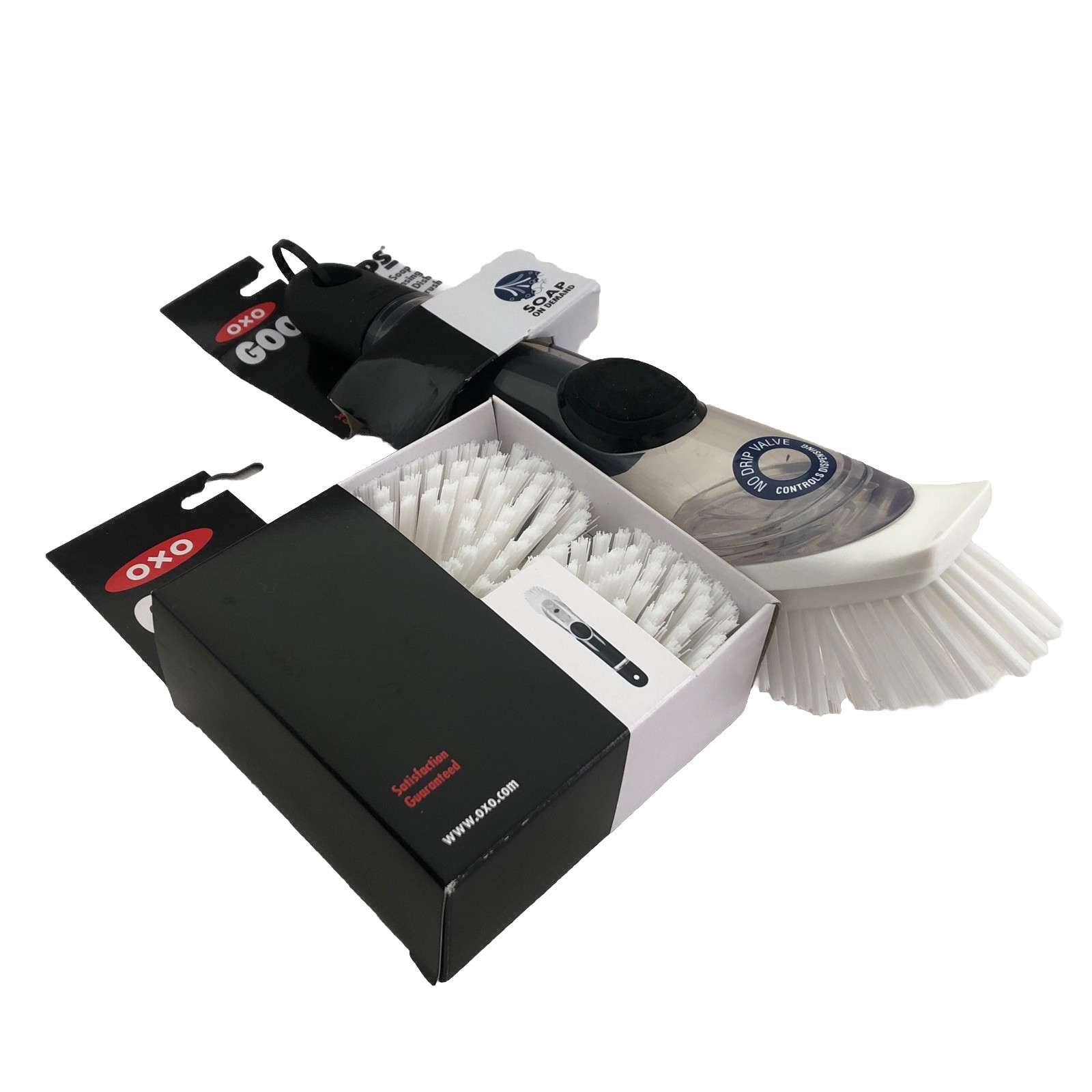 New OXO Good Grips Soap Dispensing Dish Brush with 2 Refills