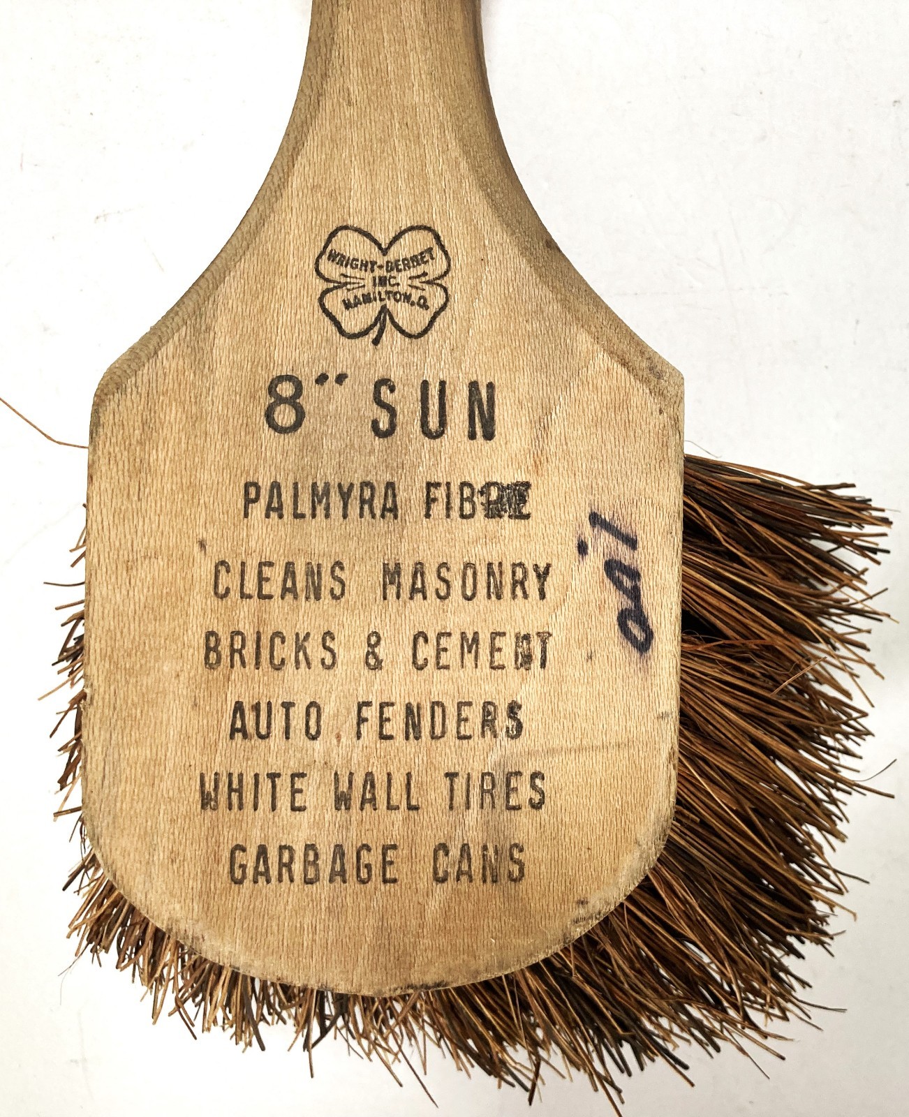 WRIGHT-BERNET, INC., HAMILTON, O. PALMYRA FIBRE 8″ SUN CLEANING BRUSH