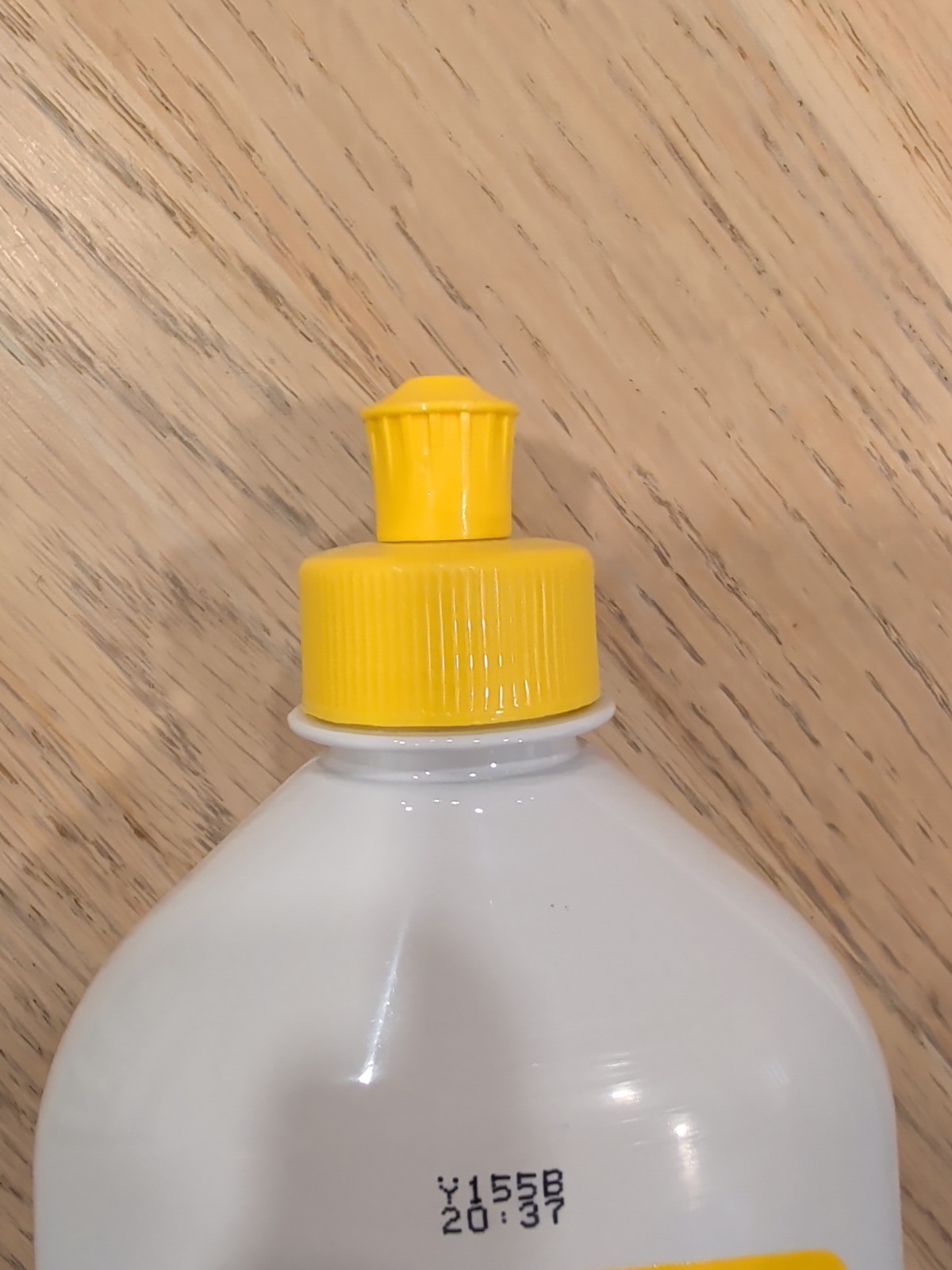 Pledge Clean It Gentle Wood Floor Cleaner Lemon Scent 27oz Cleaning NEW
