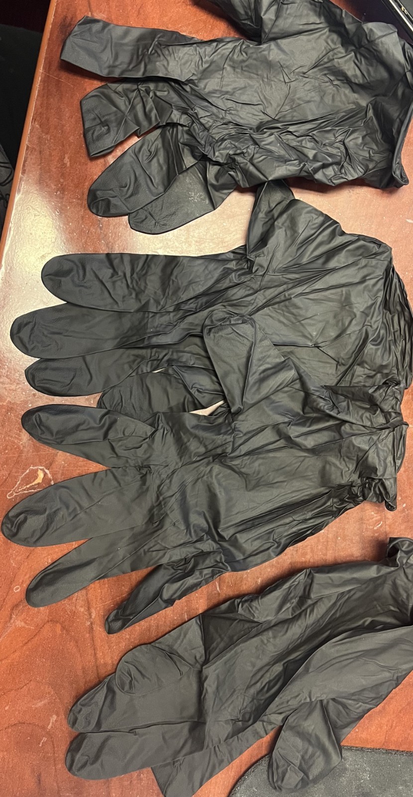 2 in 1 RUST CONVERTER AND 2 PAIR OF GLOVES