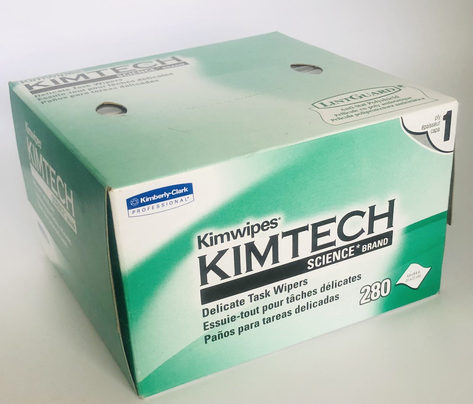 KIMTECH SCIENCE 34155 Delicate Task Wipes -WHITE 4.4″ x 8.4″ (2 Box of 280)