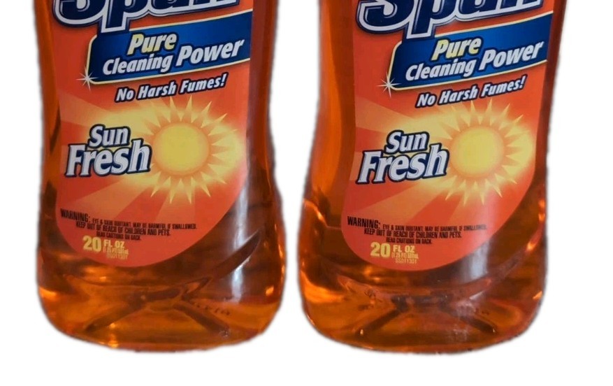 Spic And Span SUN FRESH scent (2) Multi-Surface Cleaner 20 oz each = 40 oz total