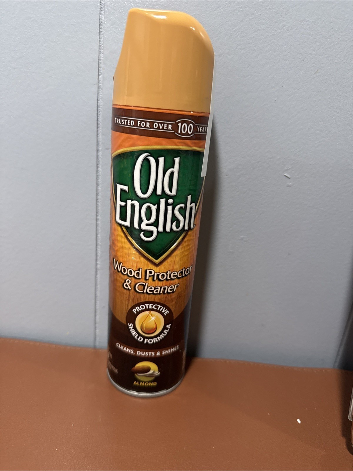 Old English Wood Protector & Cleaner Almond Scent 12.5 oz Dust Shine Polish NEW