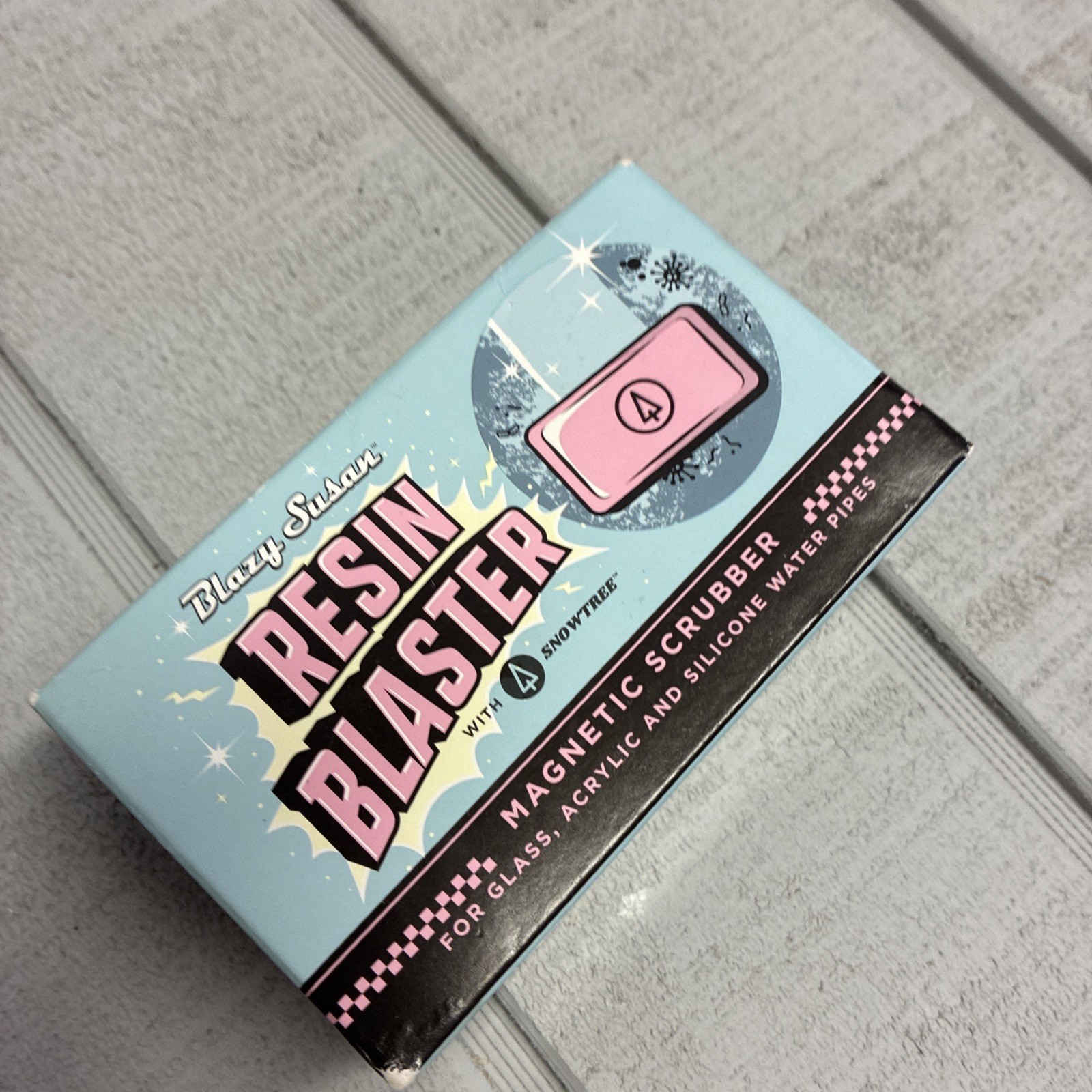 Blazy Susan – Magnetic Resin Blaster Scrubber