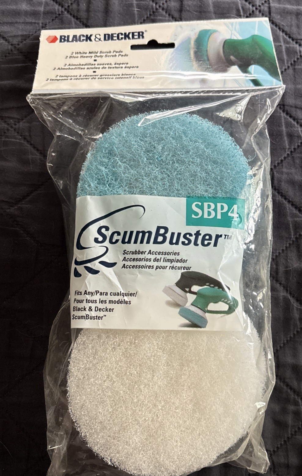 Black & Decker – Scum Buster Refill Scrub Pads SBP4 – 2 White & 2 Blue Pads