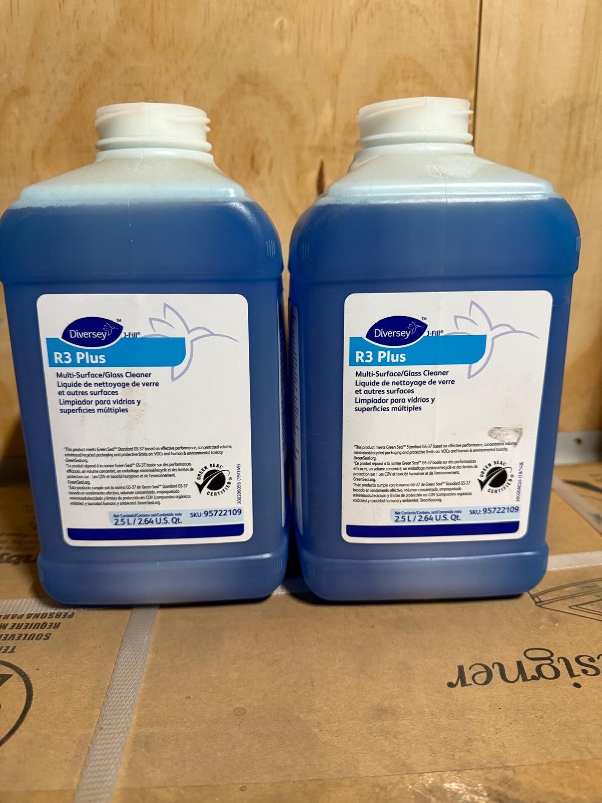 R3 Plus Multi-Surface/Glass Cleaner 2.5 L Bottles 95722109, Box of 2