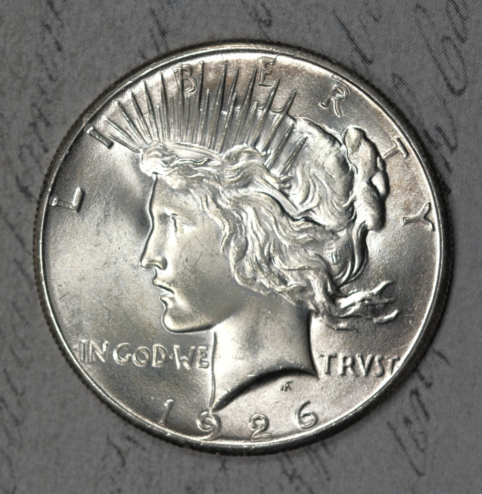 1926 Vintage Peace Style Silver Decor