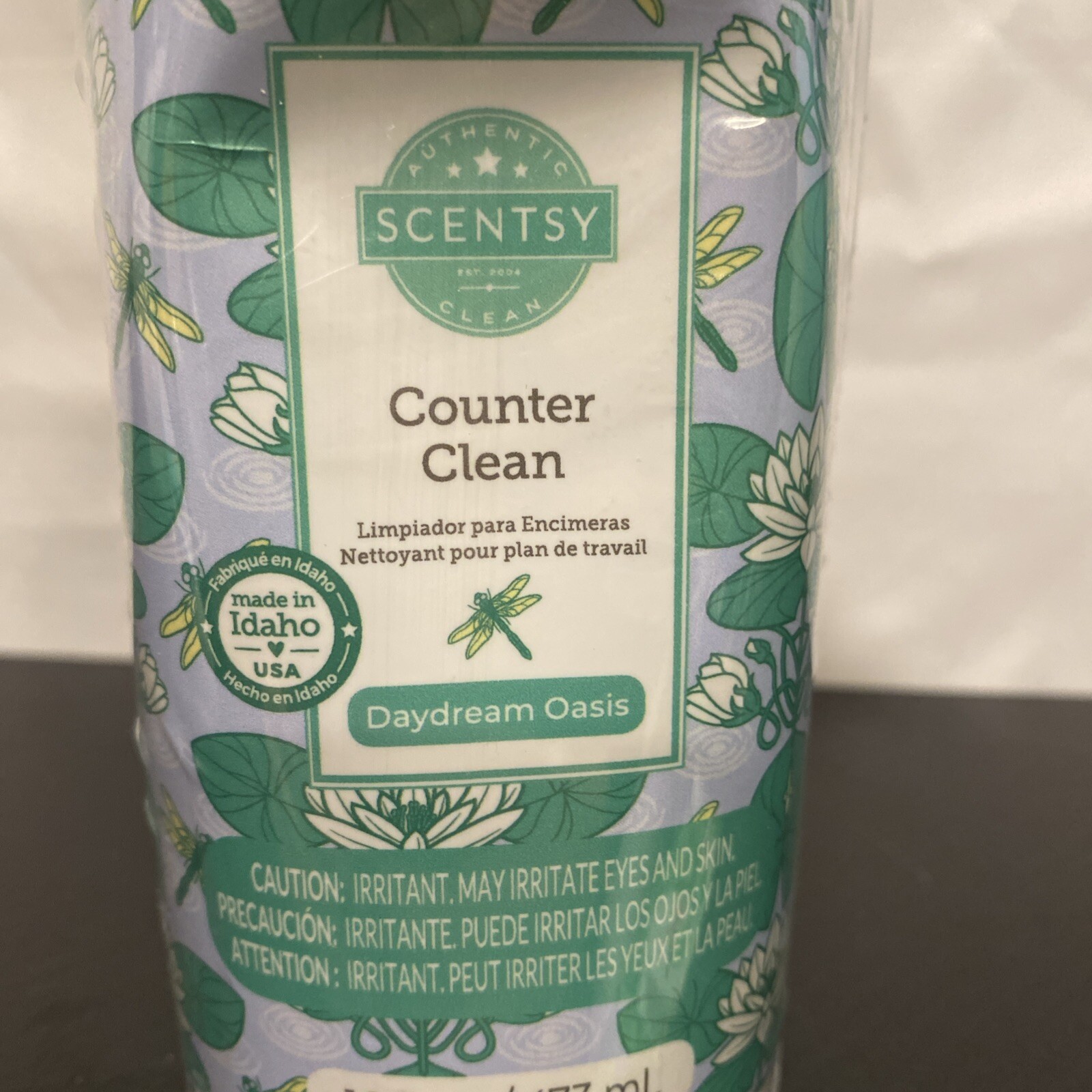 Scentsy Counter Clean New W/Spray – Daydream Oasis – Discontinued – New W/ Spray
