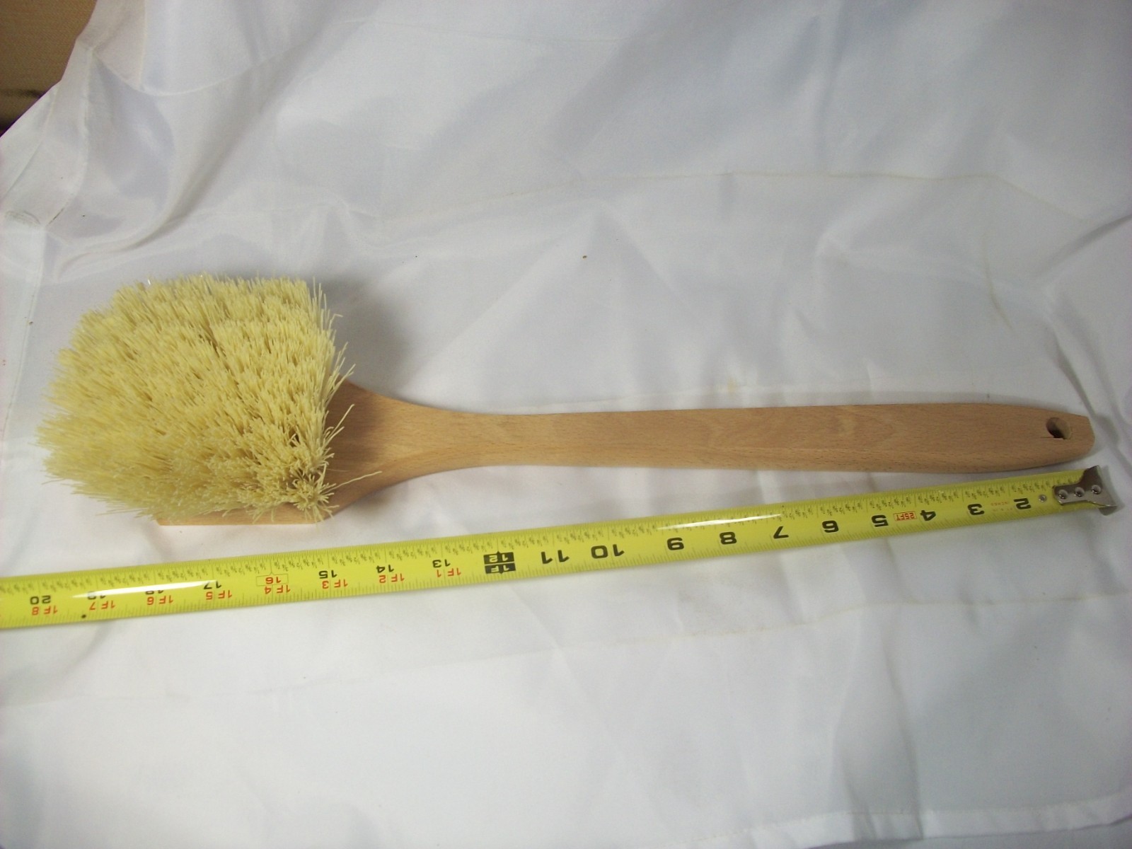 Long Handle Scrub Brush (18″ Handle) Nylon Fiber Brush (1 Each)
