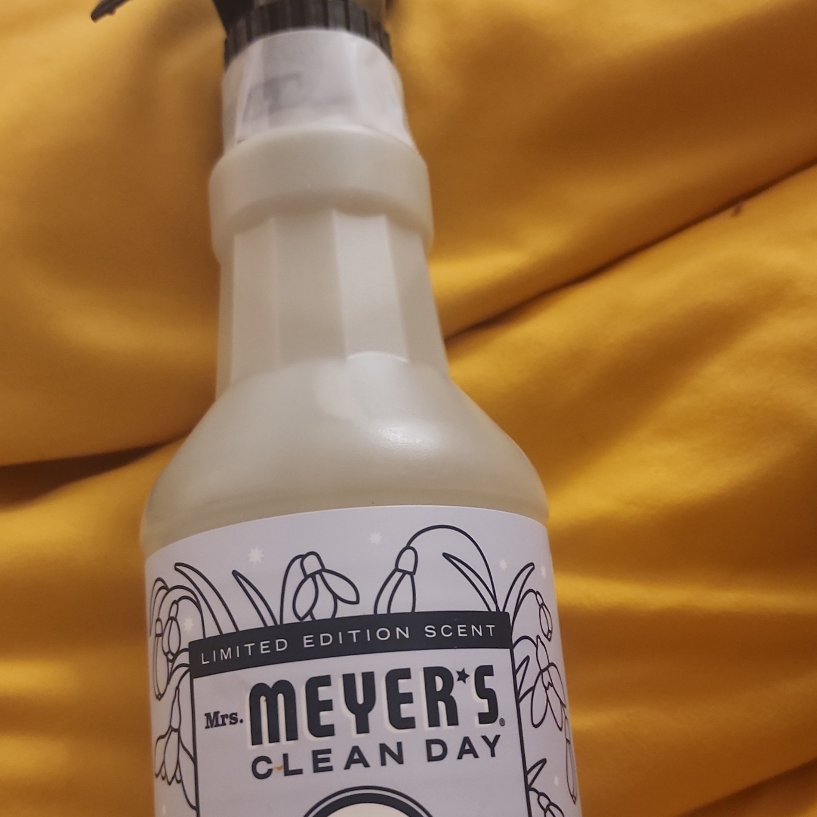 Mrs. Meyer’s Clean Day Surface Cleaner Spray Plant-Derived, Paraben-Free
