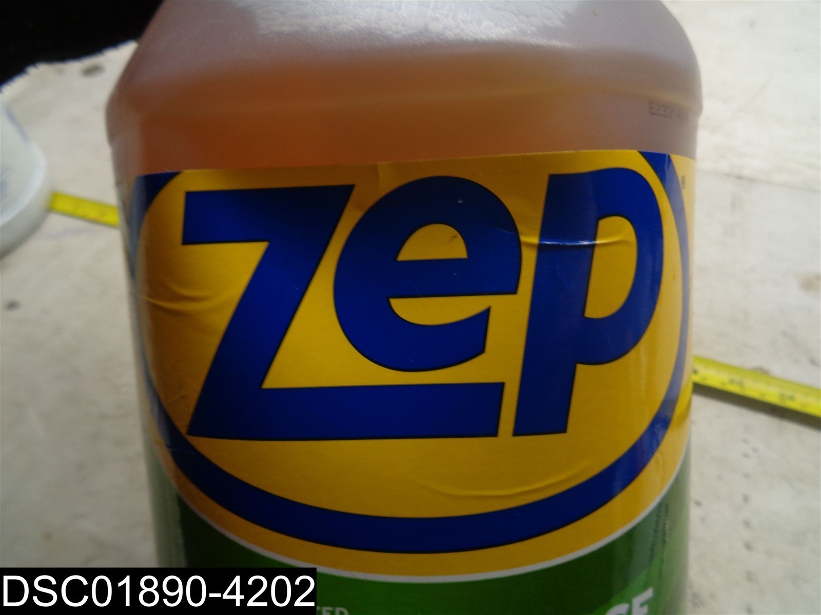 1 Gallon Zep Concentrated Multi Purpose Pine Cleaner 021709011630