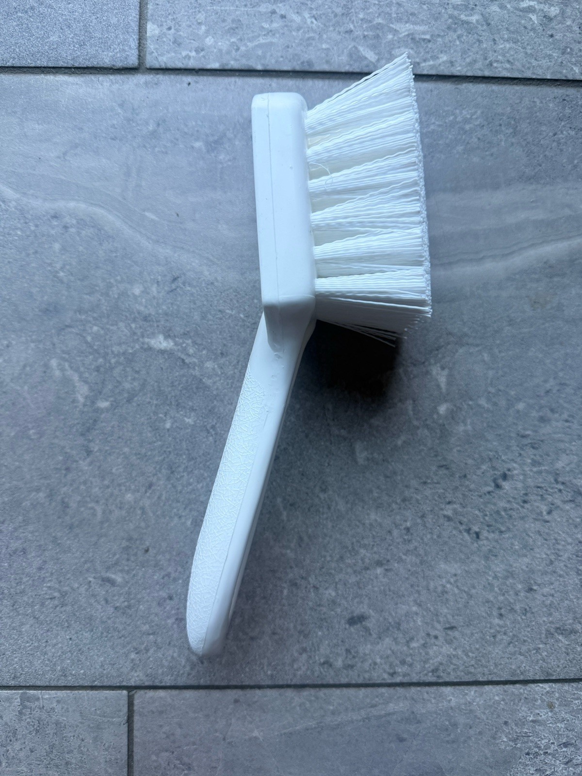Uline ~ Plastic Utility Brush 9” Inch Long Handle Scrub Brush Kitchen White NEW