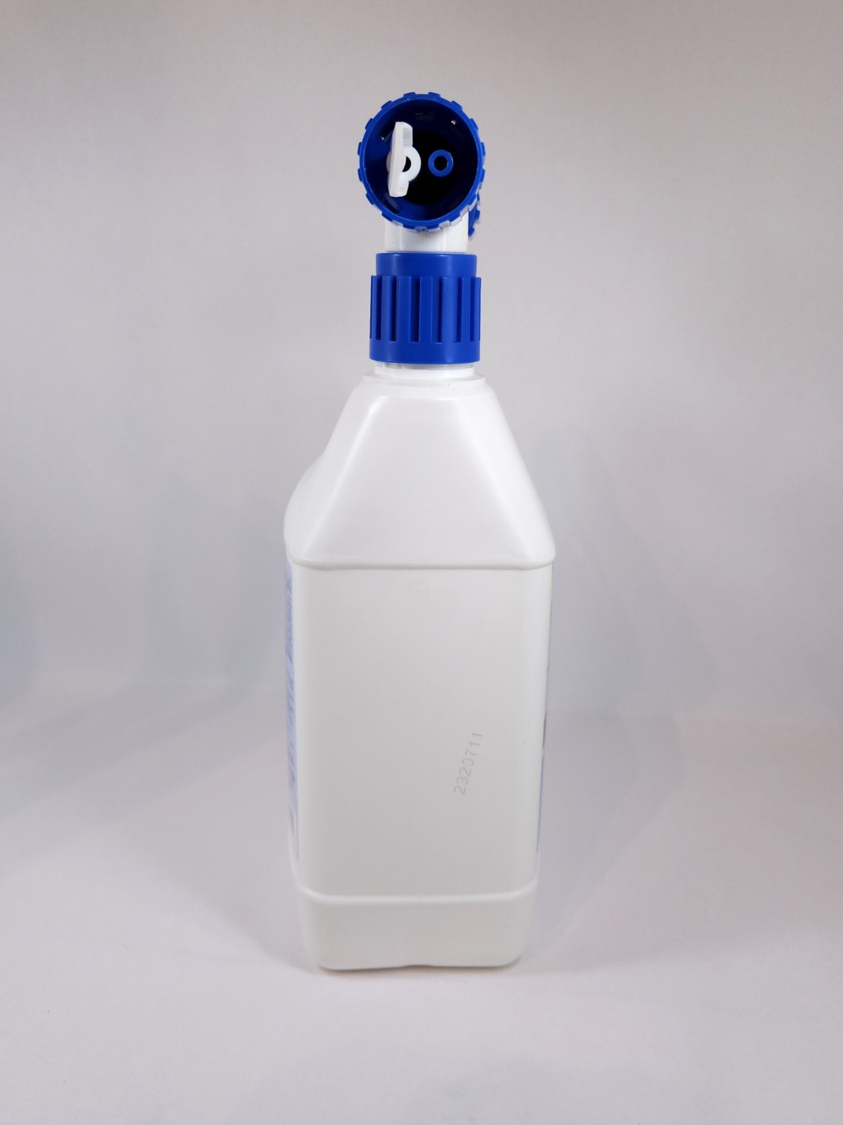 Outdoor Cleaner Spray-On Concentrate 64oz Algae Mold Mildew Stain Remover