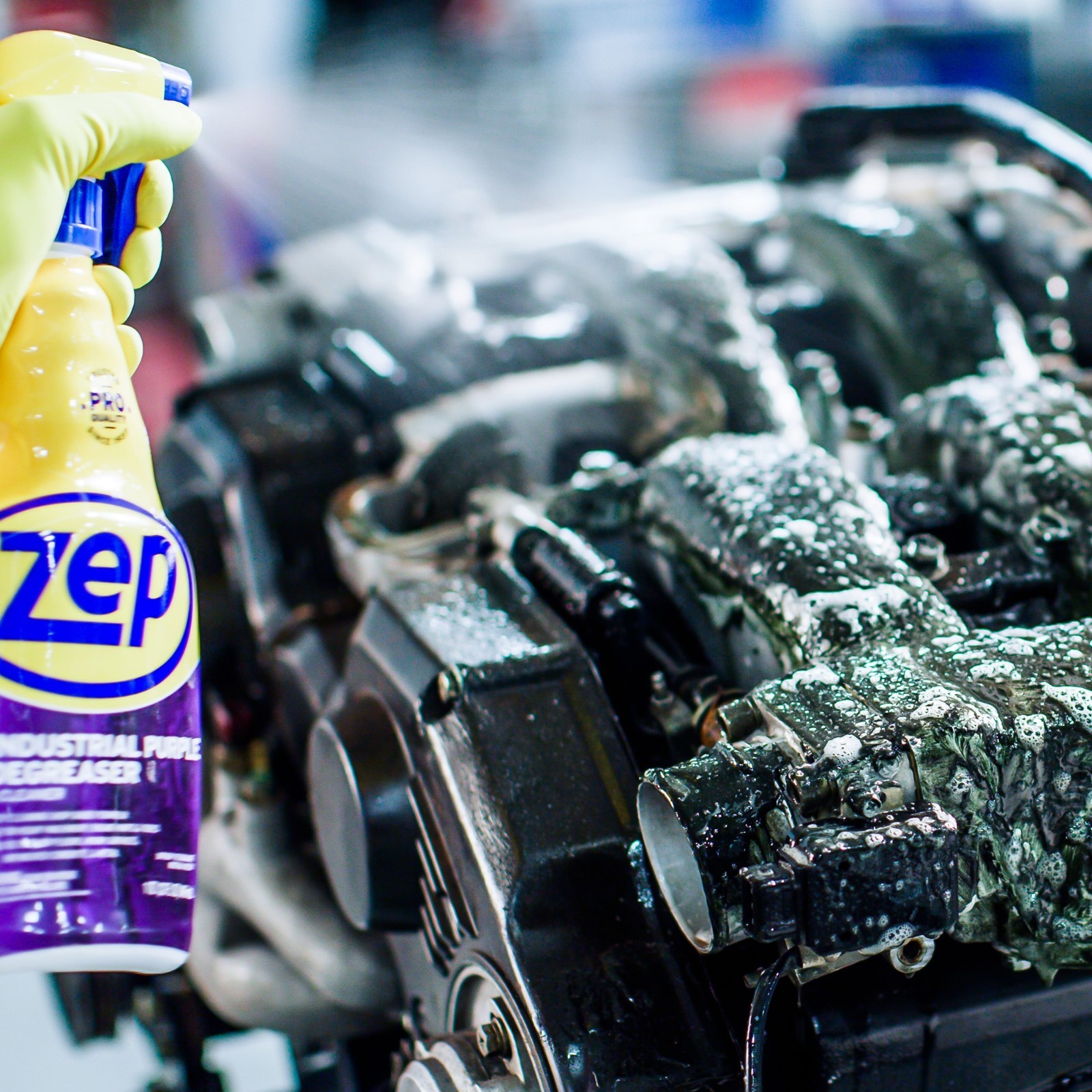 (4 Pack) Zep Industrial Purple 32 oz Concentrated Cleaner Engine Degreaser Spray