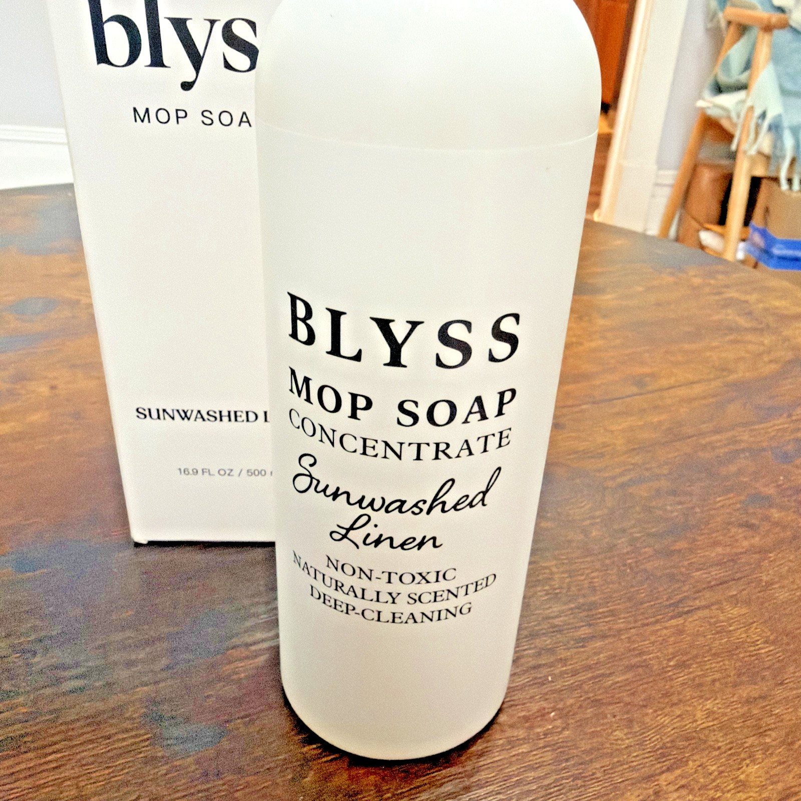 Blyss Mop Soap SunWashed Linen 16.9 Fluid Oz Expires /28 500ml New w/Damaged Box