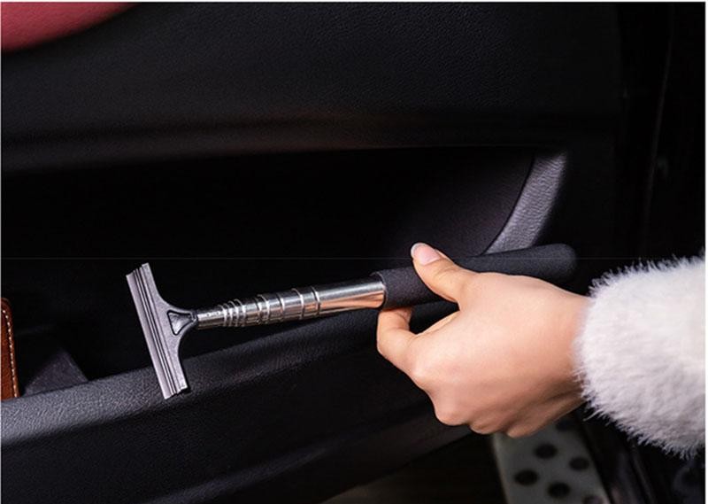 Telescopic Car Rearview Mirror Wiper Handle Window Glass Cleaner Mist Scraper