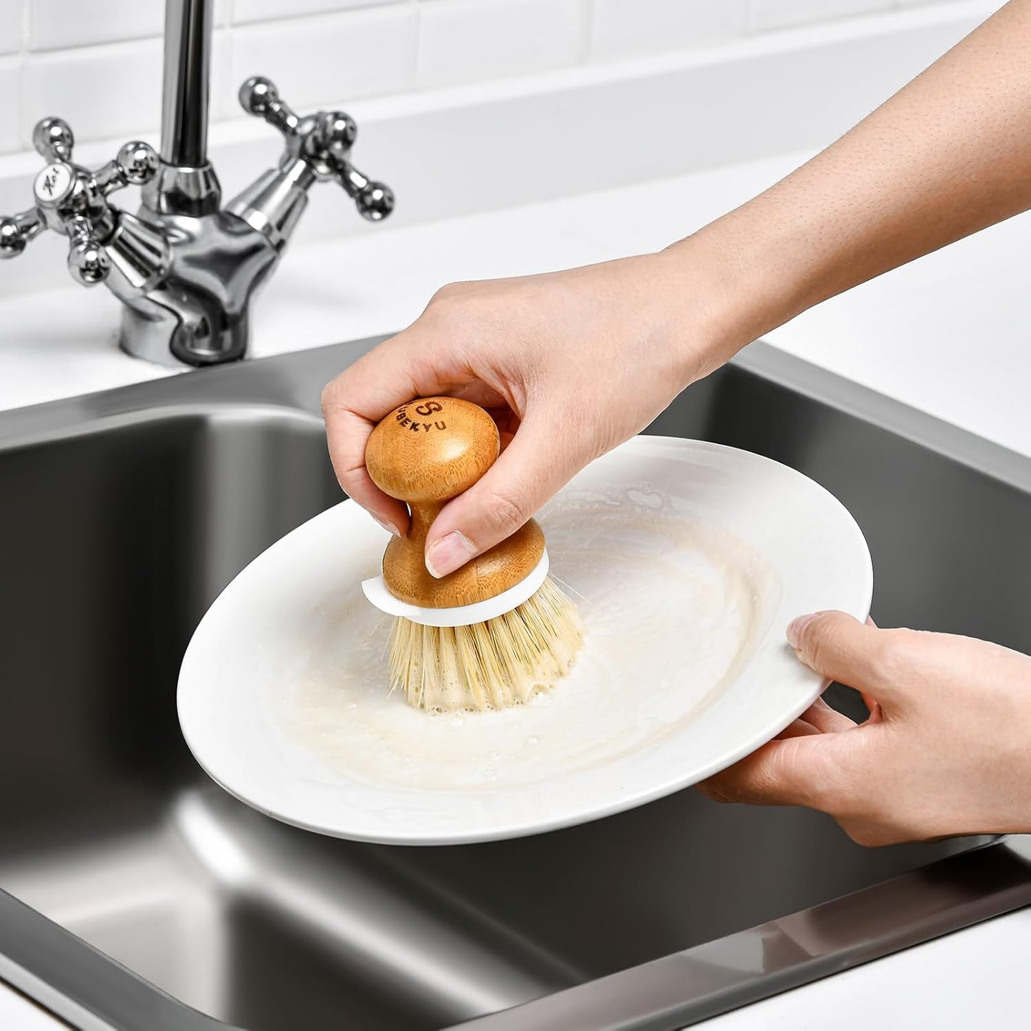 Dish Brush, Bamboo Dish Scrubber Brush Set with Tray, Natural Kitchen Dishwas…