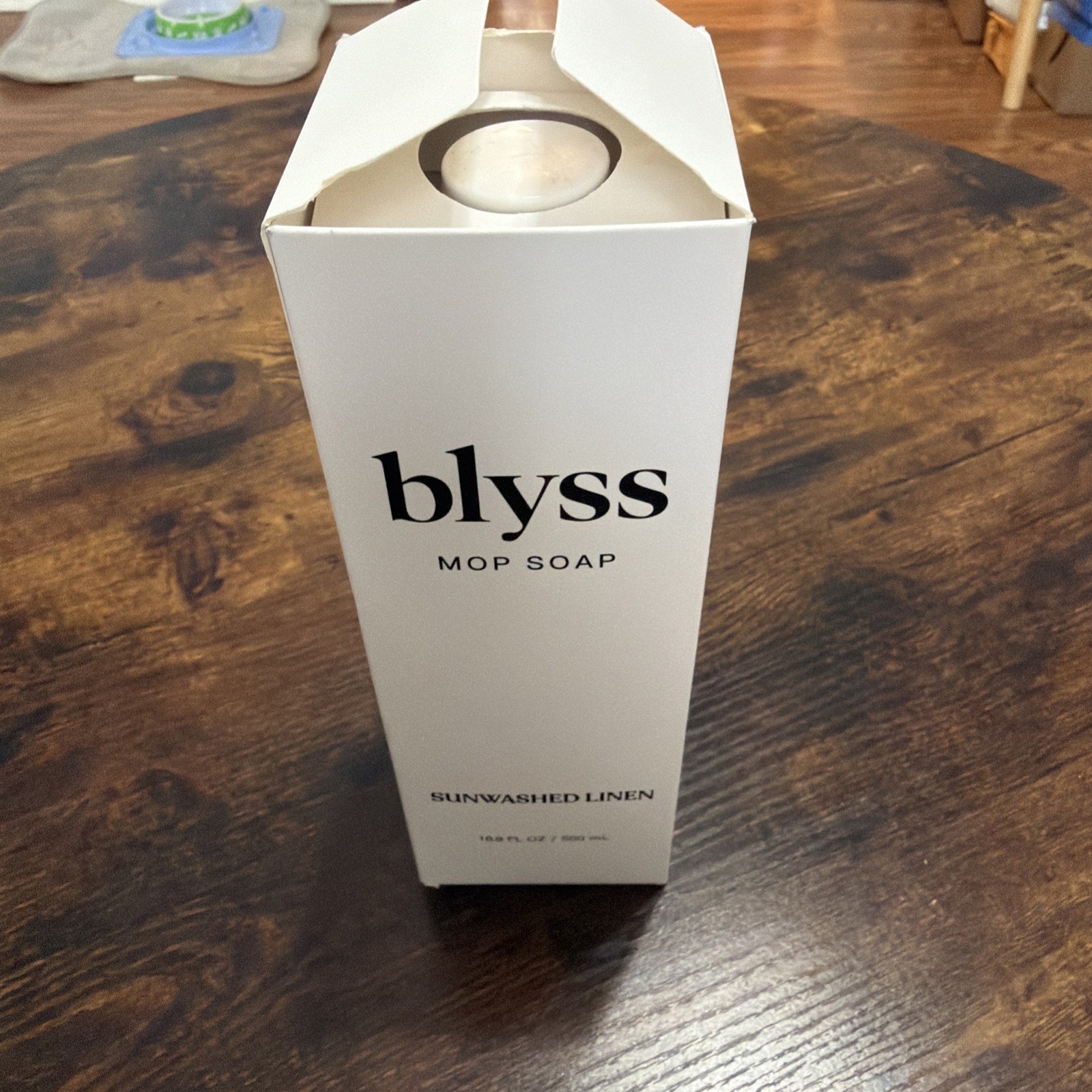 Blyss Mop Soap SunWashed Linen 16.9 Fluid Oz Expires /28 500ml New w/Damaged Box