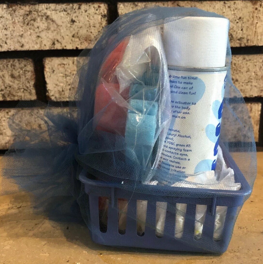 2- SILLY SOAP Spray Cans Red / Blue & 2- SPONGES By FULLER BRUSH Gift Basket