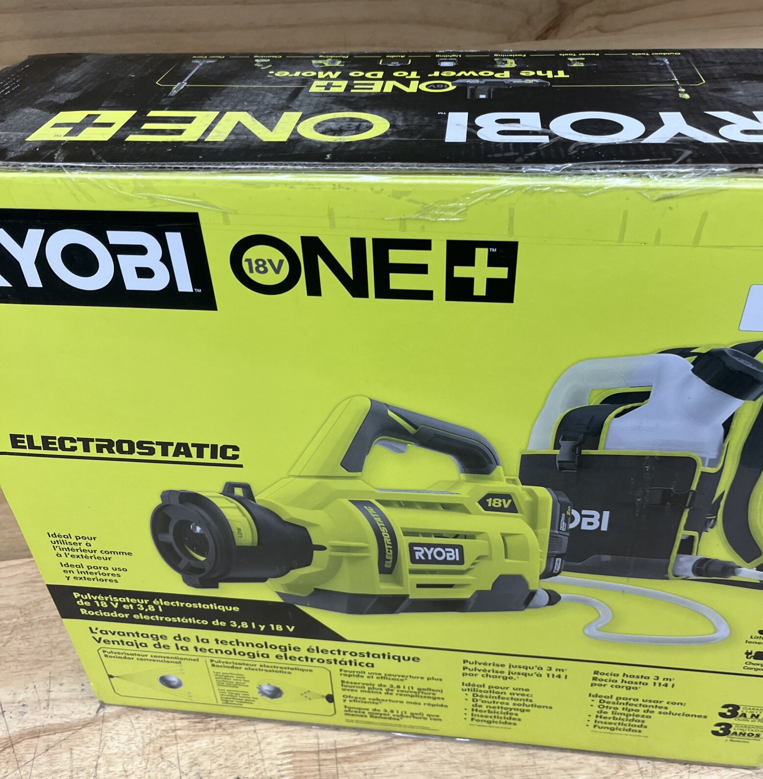 RYOBI ONE+ 18V Electrostatic 1 Gal. Sprayer Kit with 2 Batteries / Charger