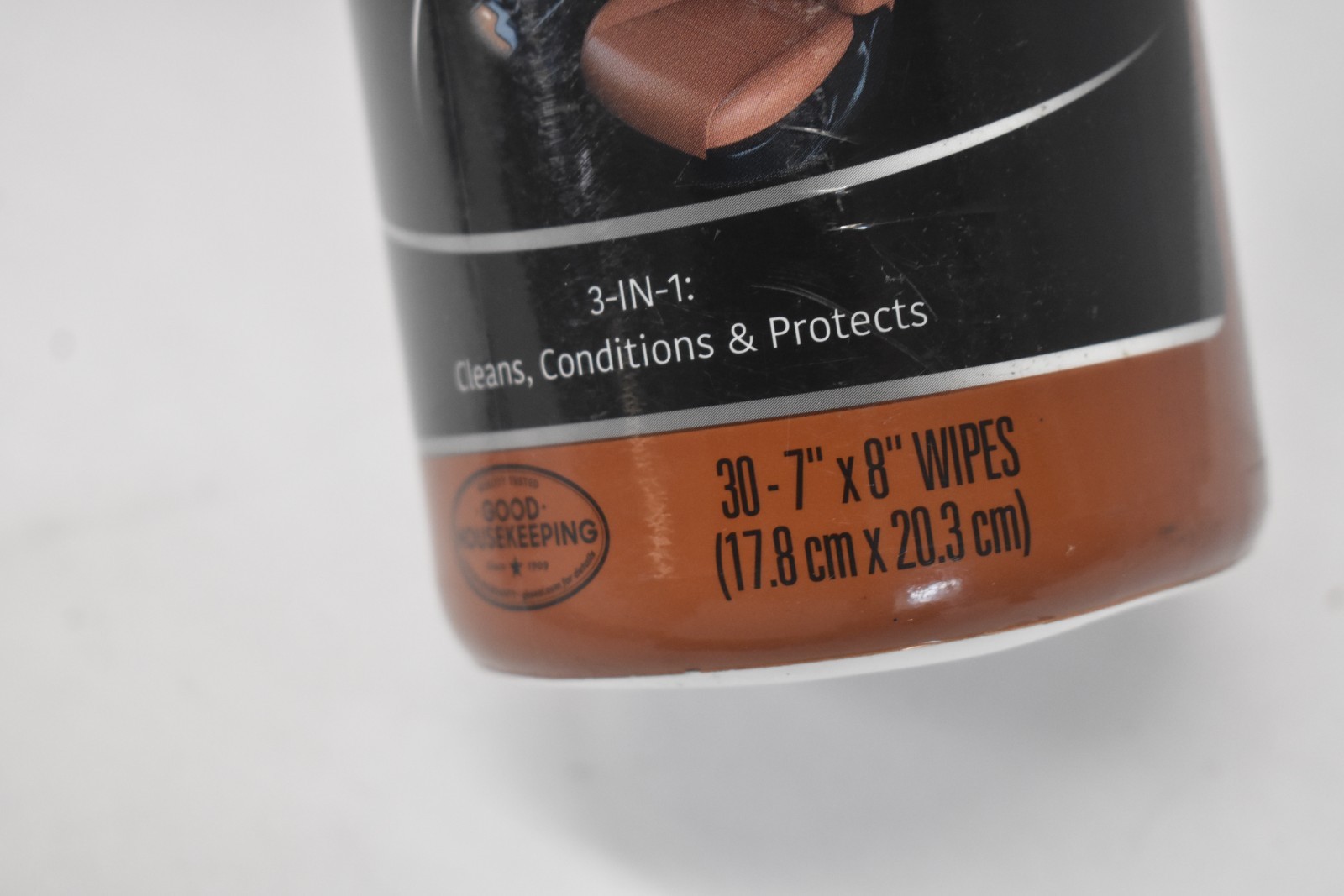Weiman Leather Conditioning Wipes w UV Protection 3 In 1 8″ x 8″ Wipes 30 Pack