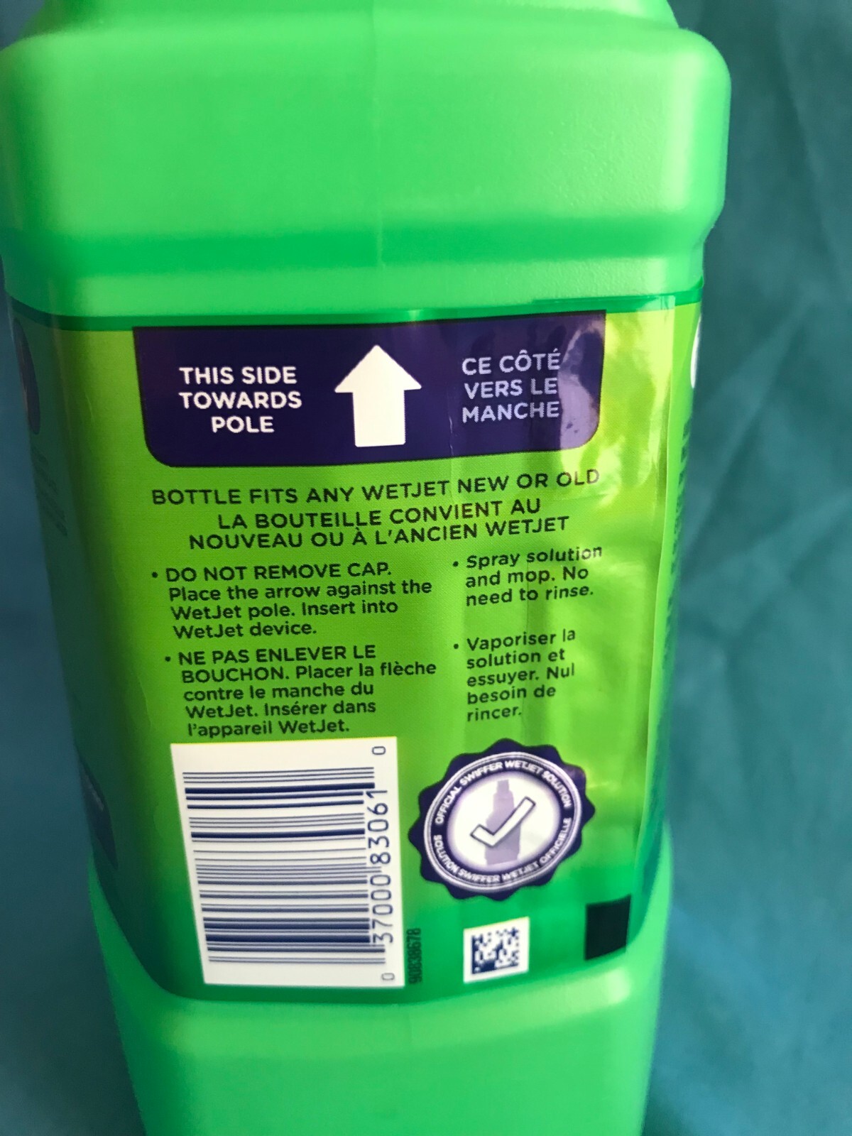 42 fl. oz. Swiffer Wet Jet Gain Floor Cleaner & 10 New Disposable Mopping Pads