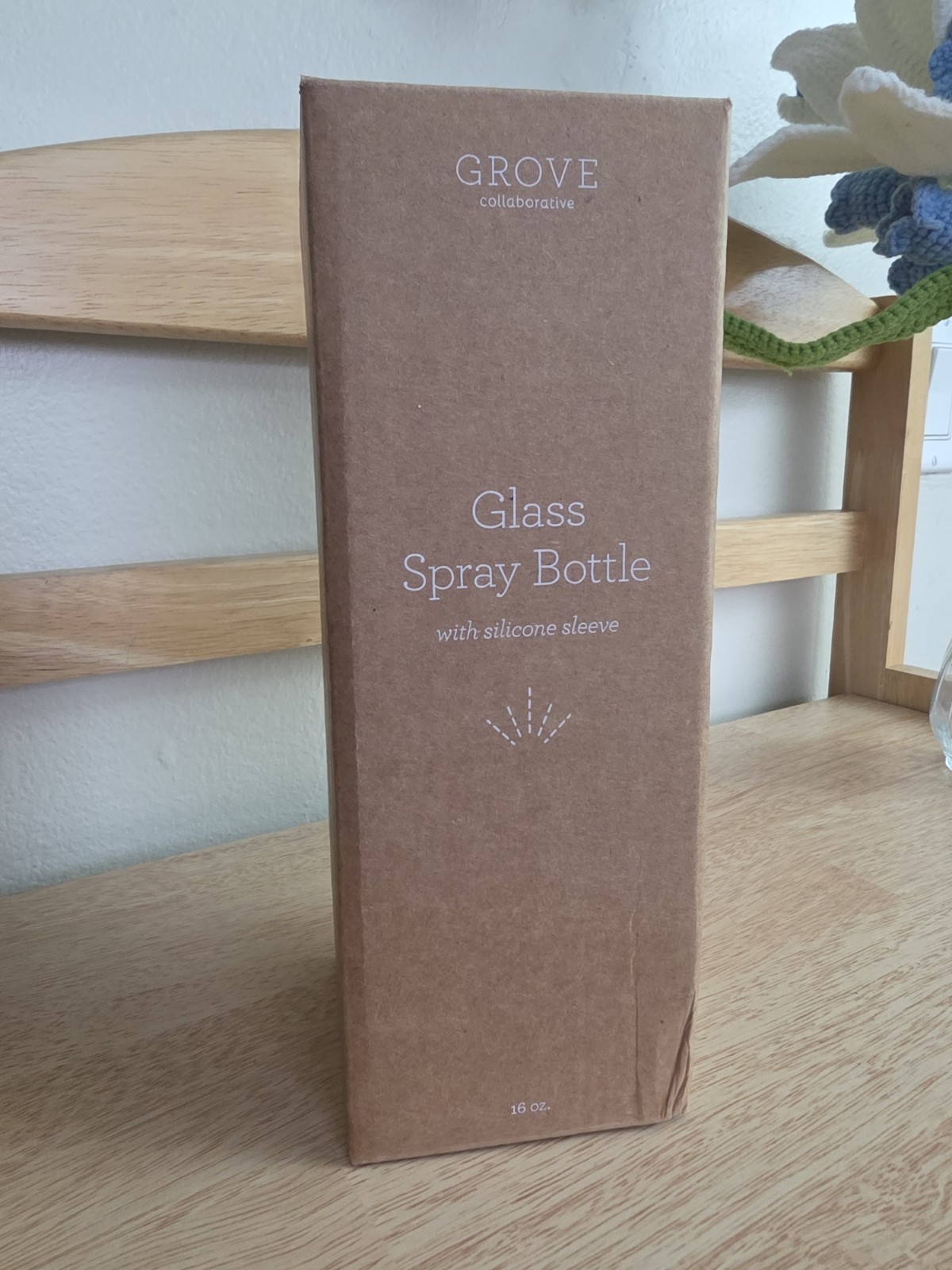 NEW Grove Collaborative 16 oz Glass Spray Bottle Silicone SeaFoam Teal Sleeve