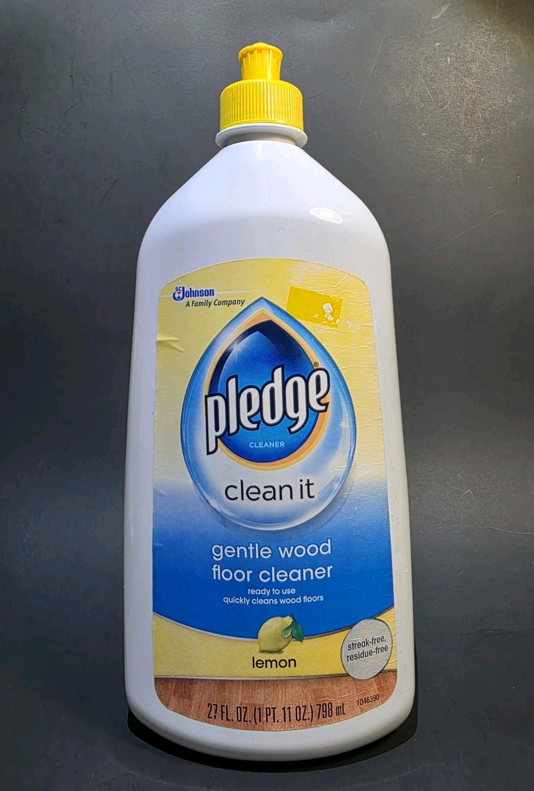 ( 1 ) Pledge Clean It Gentle Wood Floor Cleaner ~ Lemon Scent ~ 27 Fl. oz.