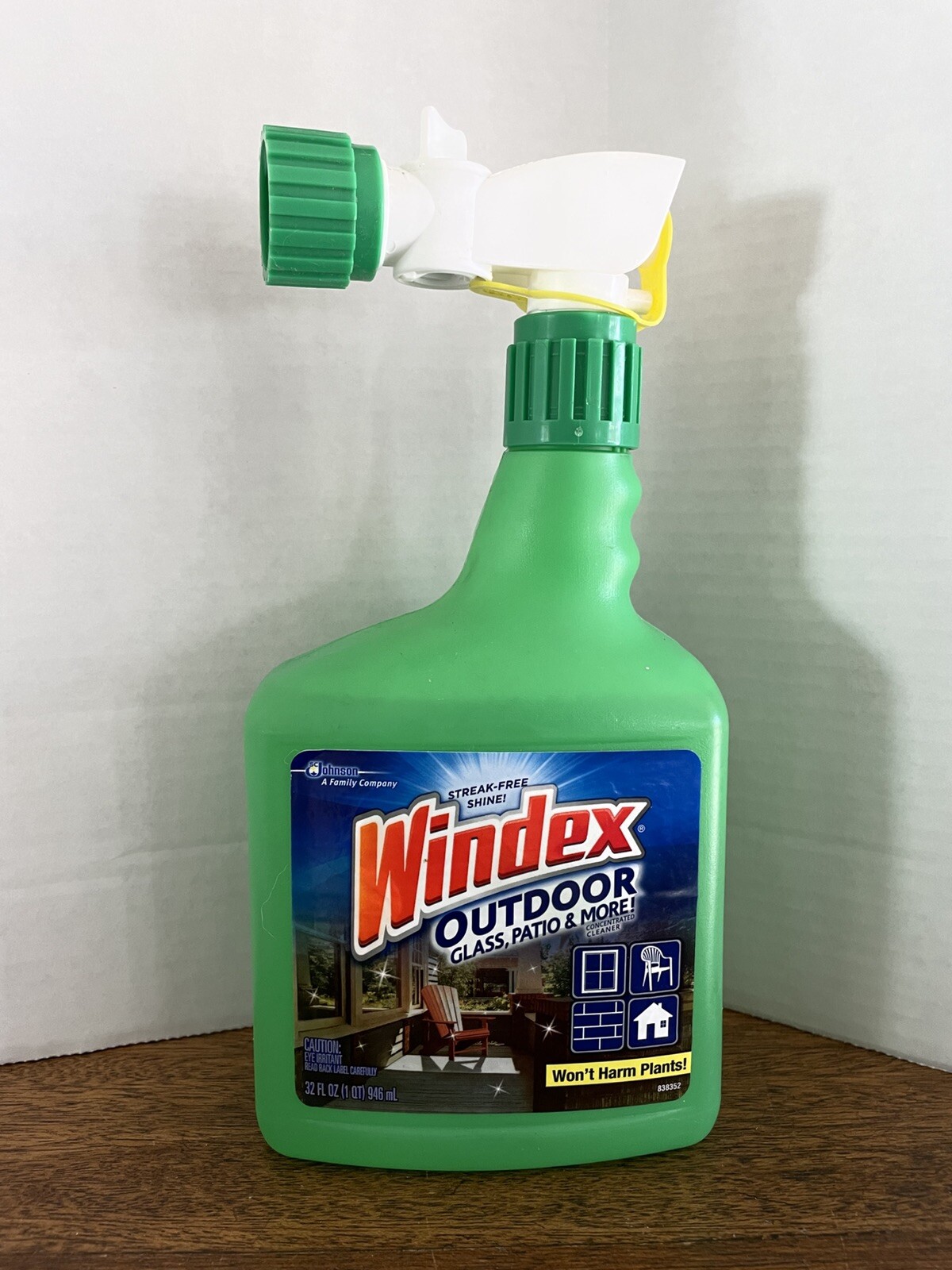 Windex OUTDOOR Glass Patio Cleaner 32 oz. Hose Spray Streak-Free Shine 2013