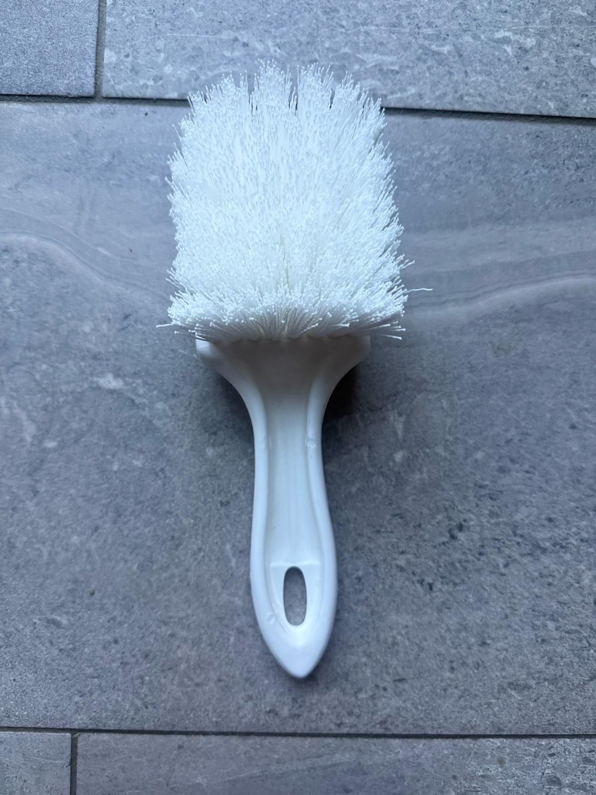 Uline ~ Plastic Utility Brush 9” Inch Long Handle Scrub Brush Kitchen White NEW