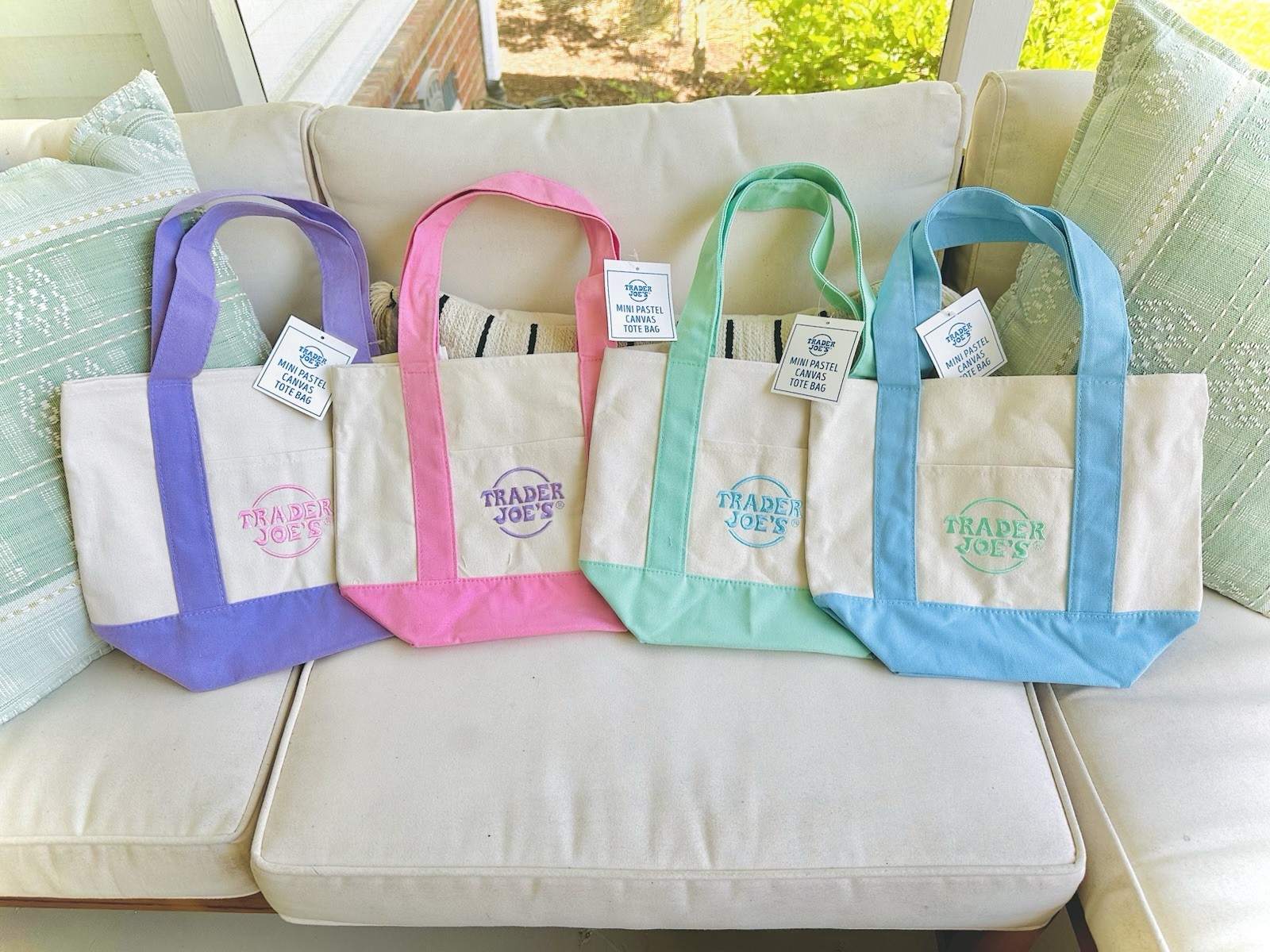 2025 Trader Joe’s Mini Canvas Tote Bags in Pastel Colors Full Set. 4 Colors