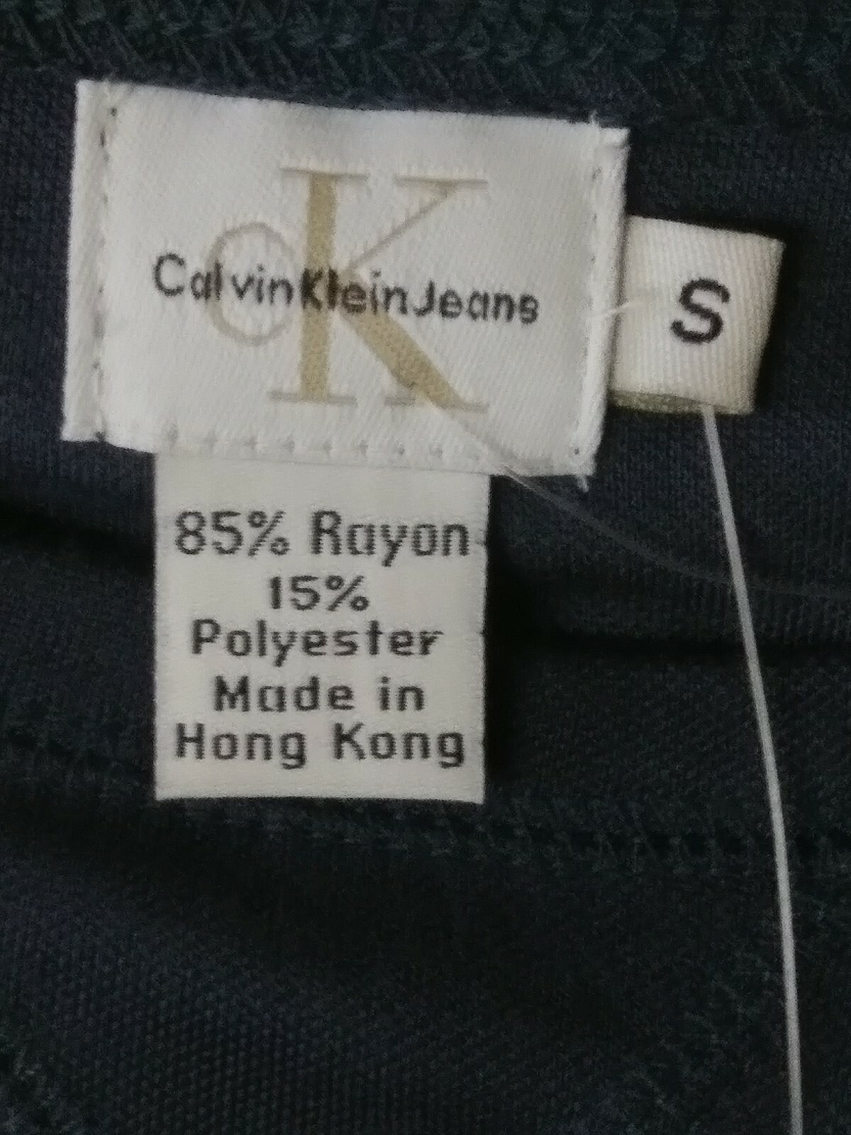 CALVIN KLEIN WOMEN’S VINSERT CREWNECK SIZE MEDIUM BLUE TOP NWT RETAIL $44.00 VGC