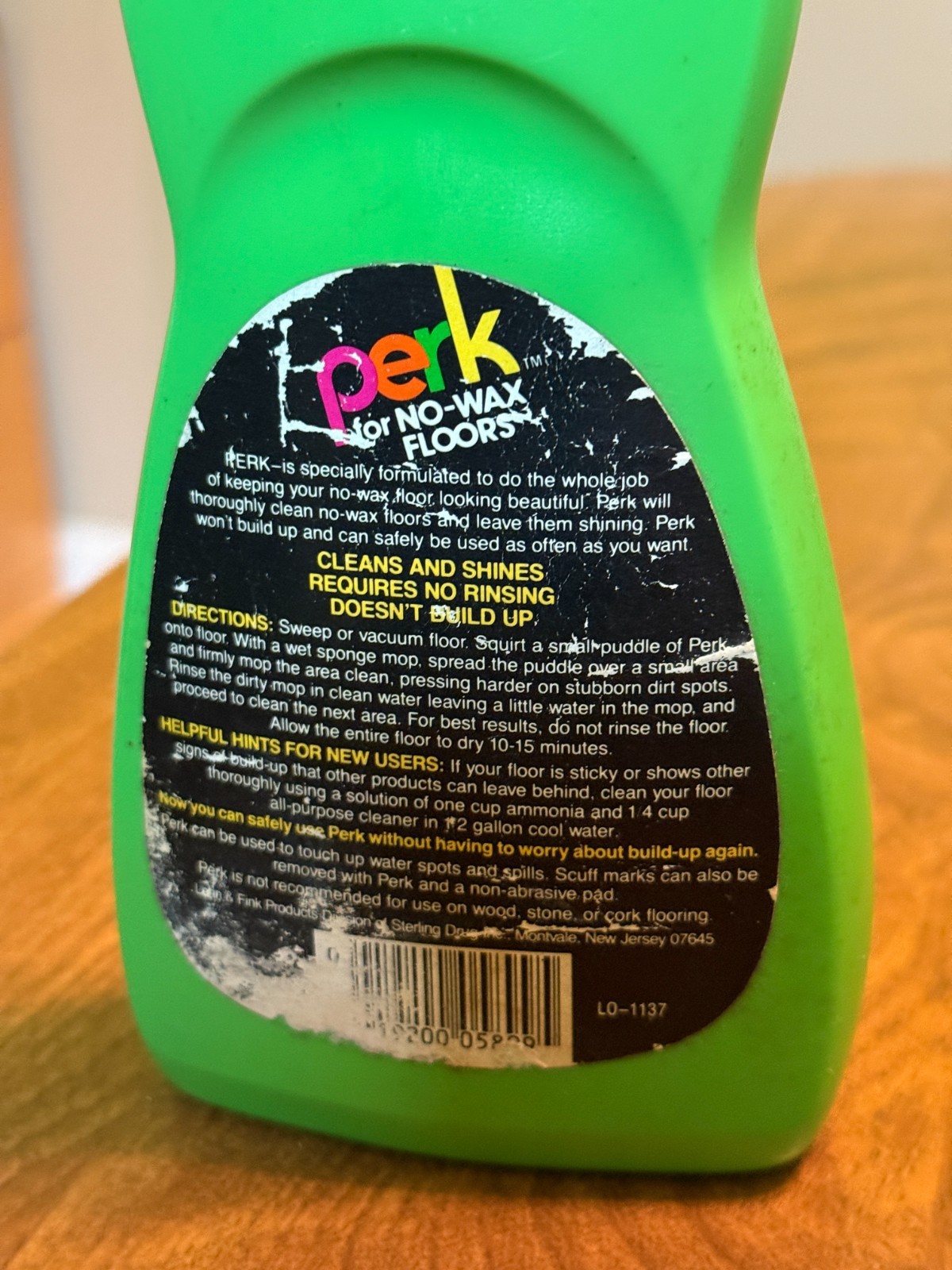 VINTAGE PERK CLEANER FOR LINOLEUM NO WAX FLOORS 12 OZ FULL BOTTLE