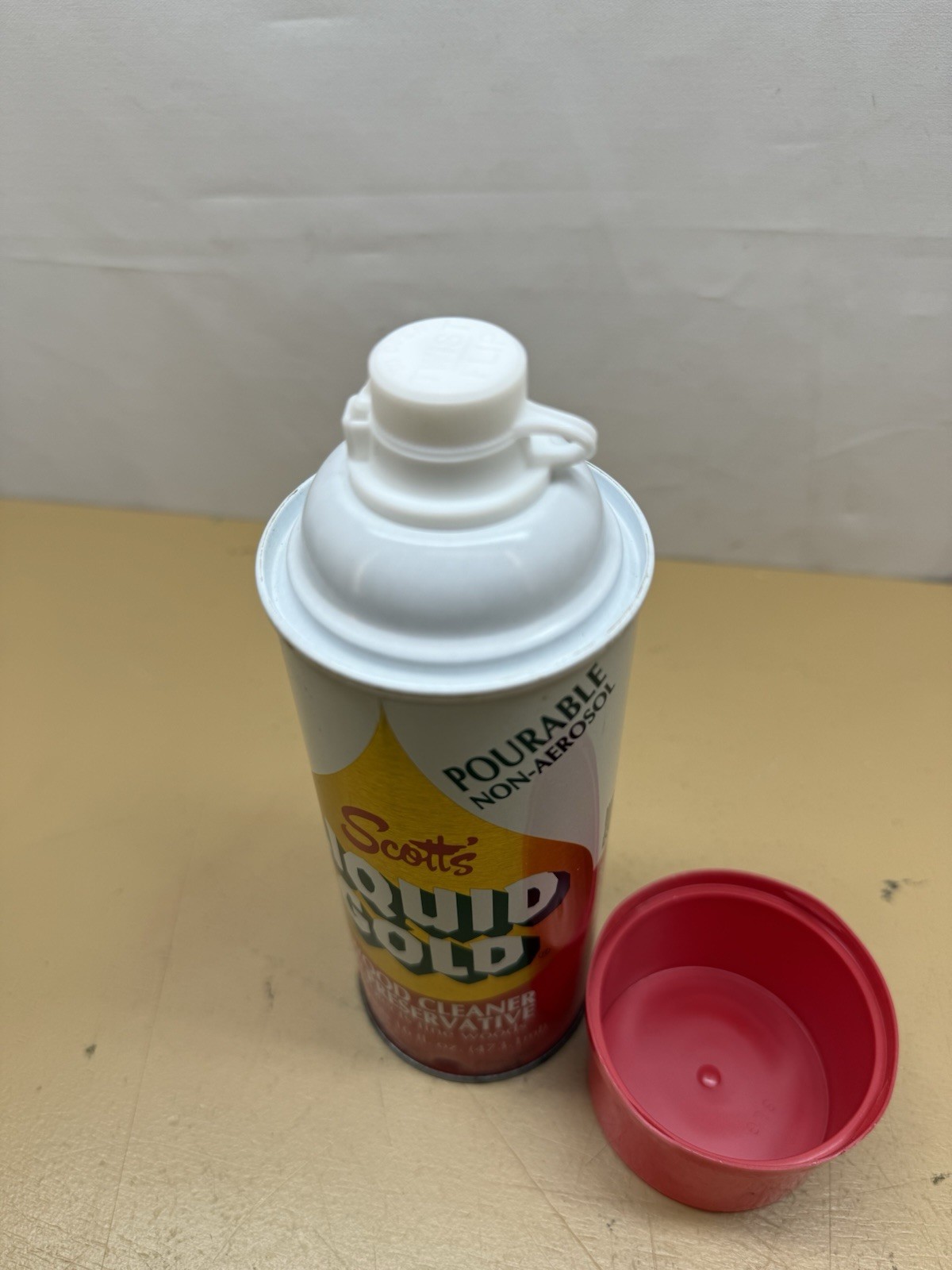 Vintage Scott’s Liquid Gold Wood Cleaner Pourable Top Non Aerosol 16oz