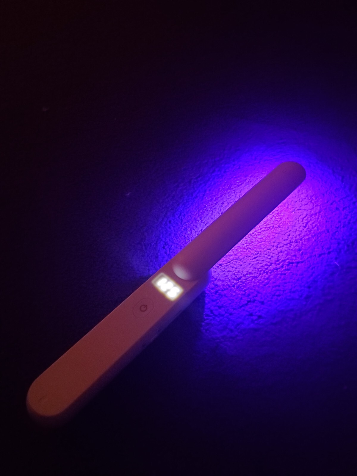 Unbranded Locking Portable Ultraviolet Light Sanitizer – White