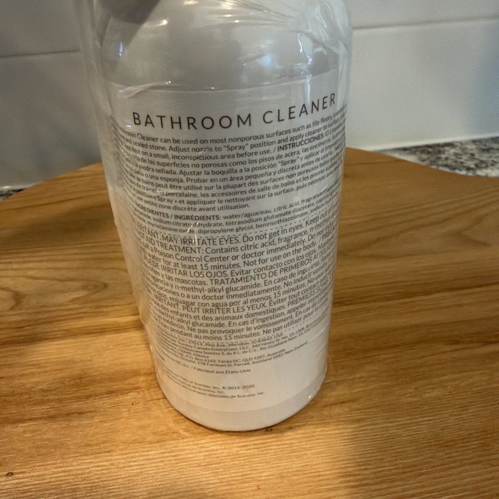 Scentsy Bathroom Cleaner, Aloe Water & Cucumber, with Sprayer, New 16 fl. oz