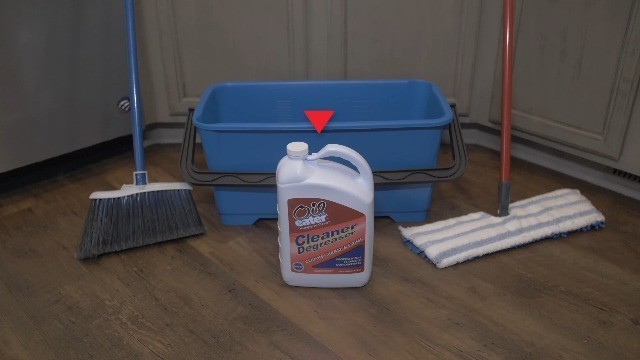 5 Gallon Heavy-Duty Cleaner Degreaser – Oil Eater, 640 Fl Oz, Light Yellow