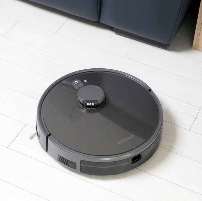 CUCKOO (Package) Robot vacuum cleaner + Auto clean station / 220V / EU PLUG