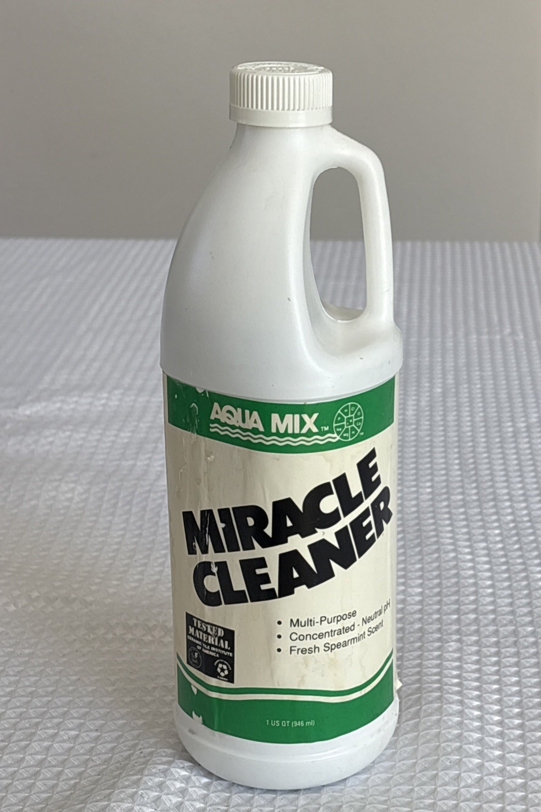 1993 Aqua Mix Miracle Cleaner Neutral pH Multipurpose Concentrated Spearmint 1qt