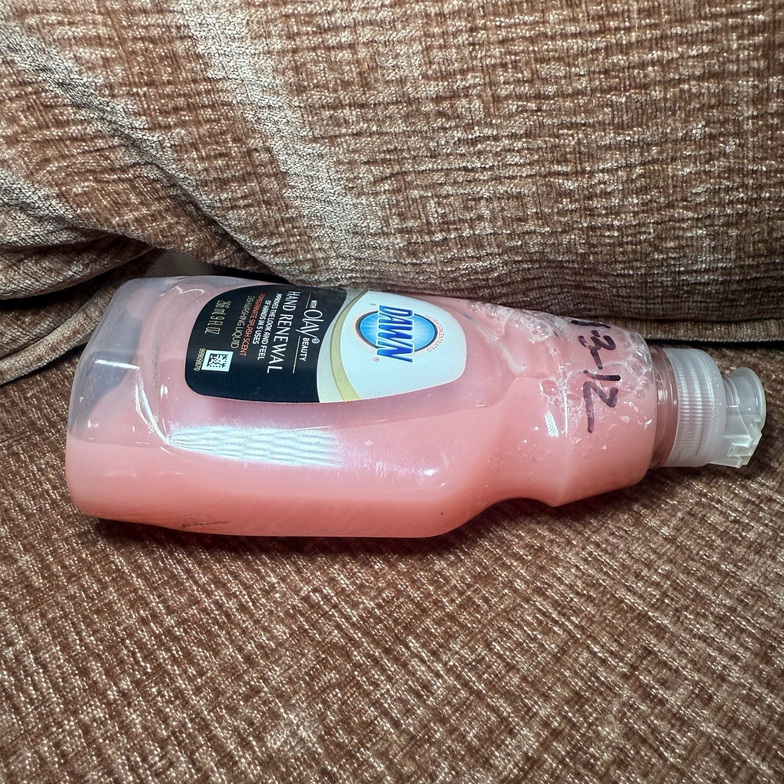 Dawn Dishwashing Liquid Olay Beauty Hand Renewal Pomegranate Splash [9 fl oz]