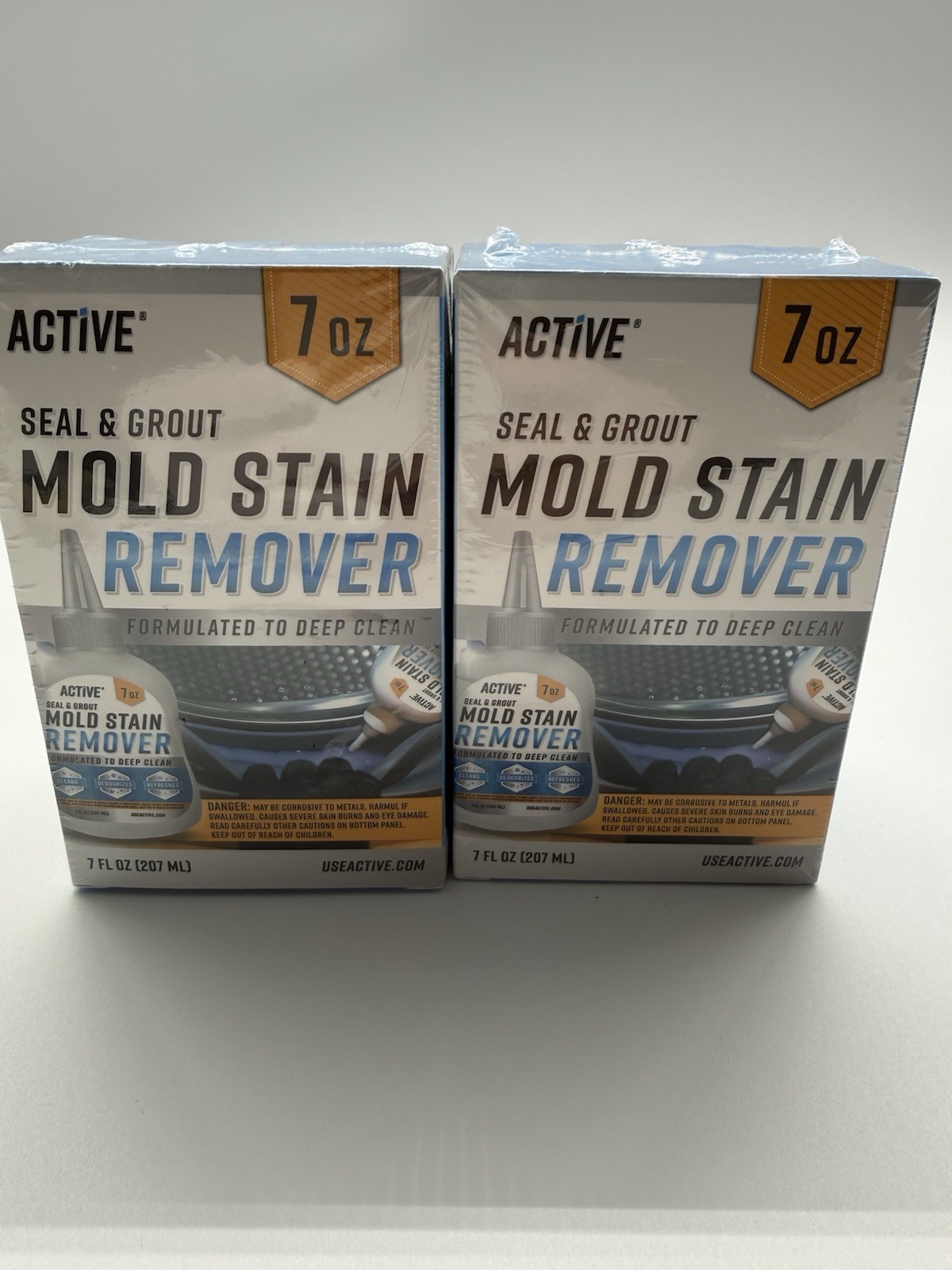 NEW & SEALED – Lot Of 2 Mold Stain Remover 7oz – Deodorizes