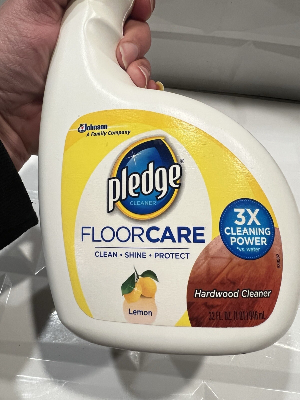 Pledge Floor Care Floorcare Hardwood Cleaner Shine Lemon 80% Full