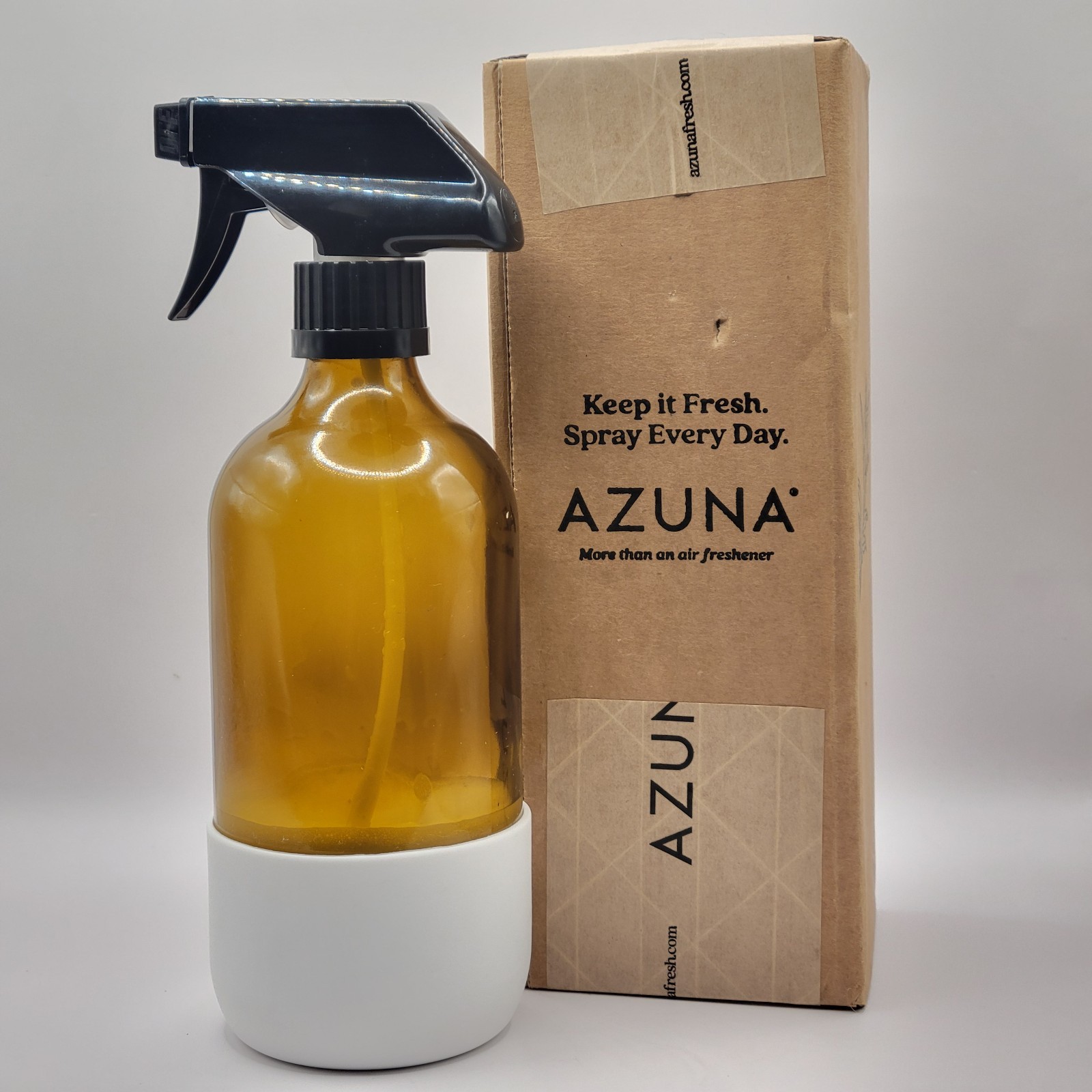 AZUNA 16oz Luxe Amber Glass Spray Bottle With White Silicone Sleeve New in Box