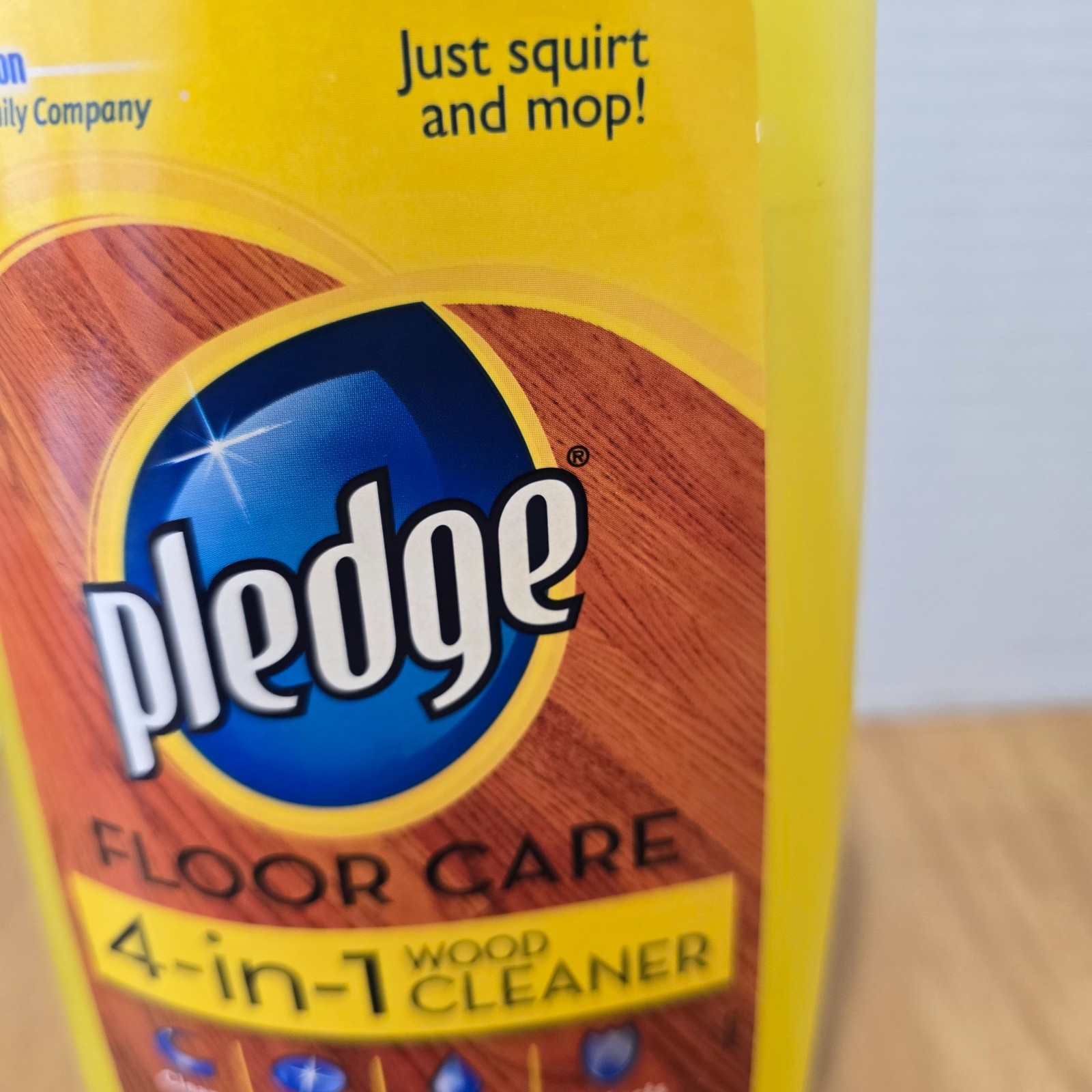 Pledge Floor Care 4-in-1 Wood Floor Cleaner Citrus Scent Used 27 fl oz 75% Full